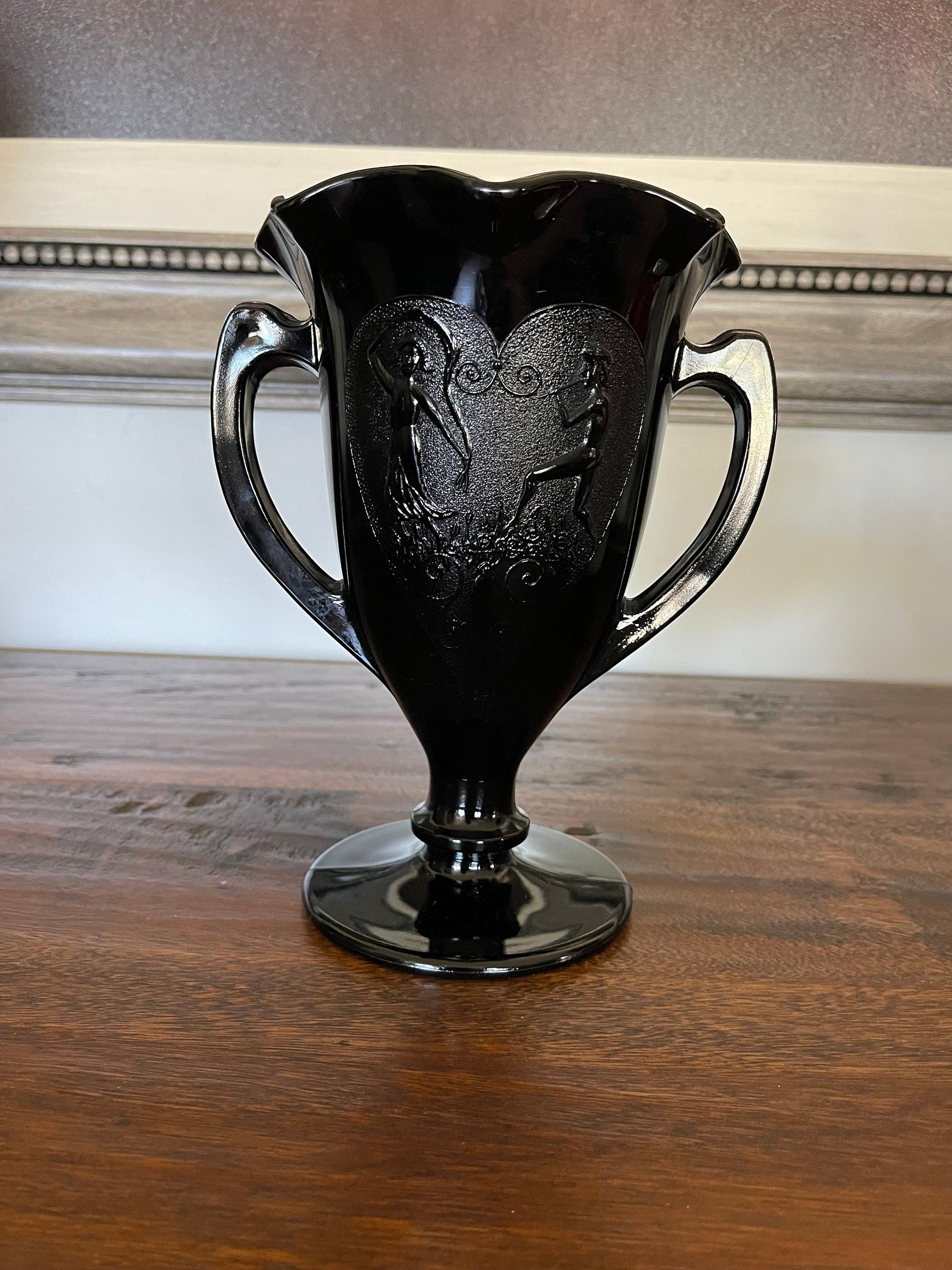 Antique L.E.Smith Glass Co. Black amethyst vase
