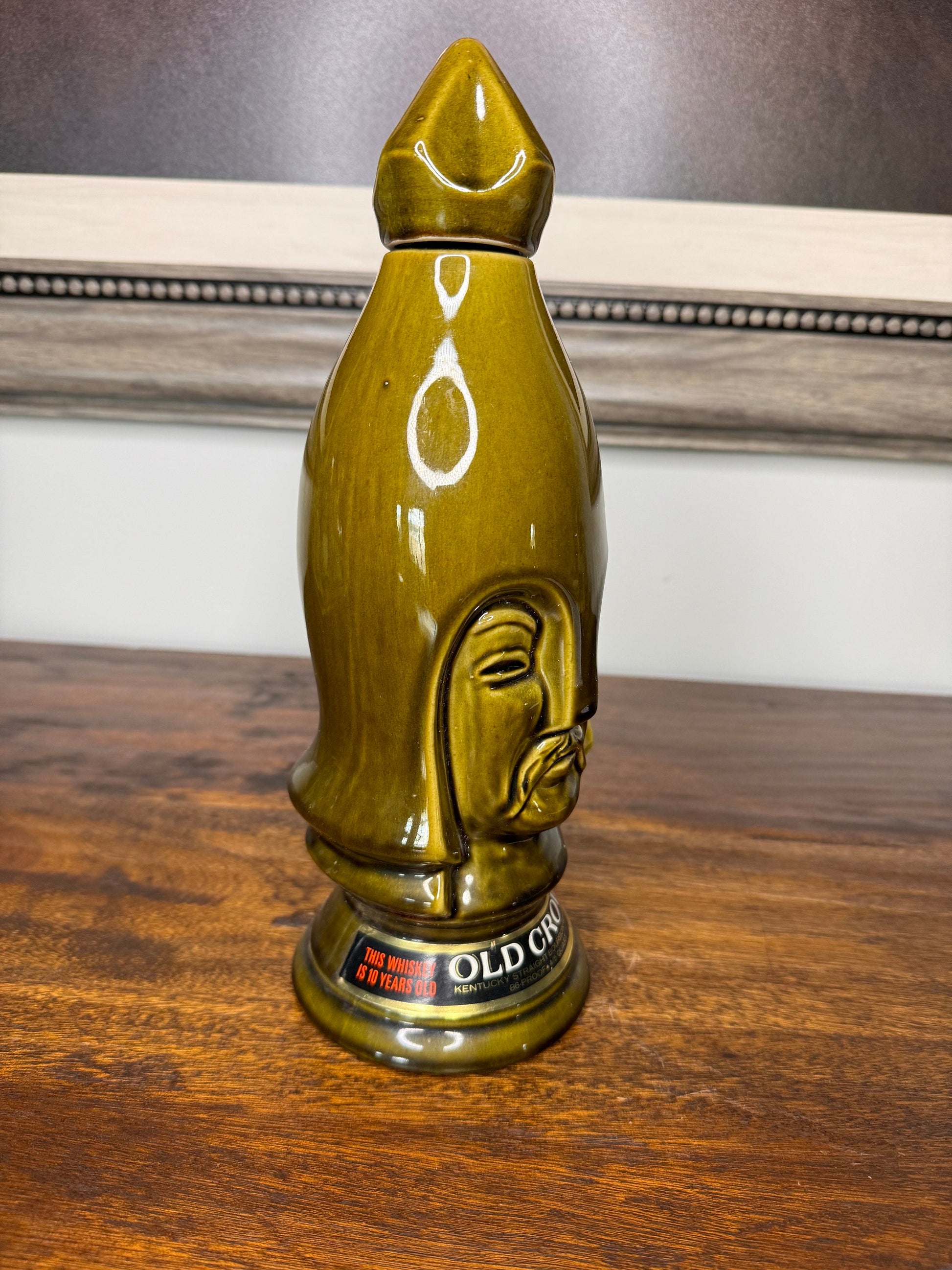 Vintage Old Crow Kentucky Bourbon Chess Dark Pawn Decanter (#123)