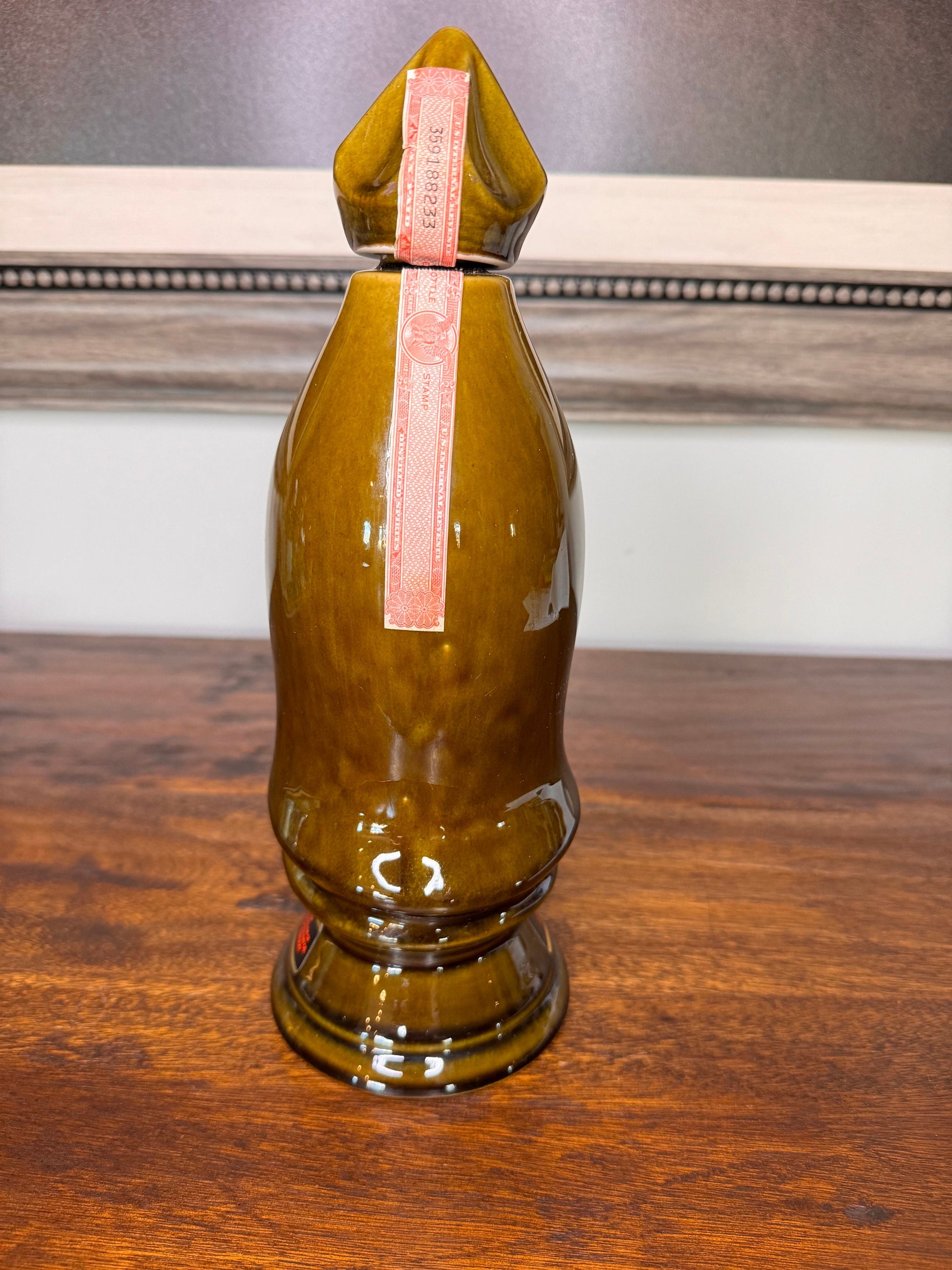 Vintage Old Crow Kentucky Bourbon Dark Pawn Chess Decanter (127)