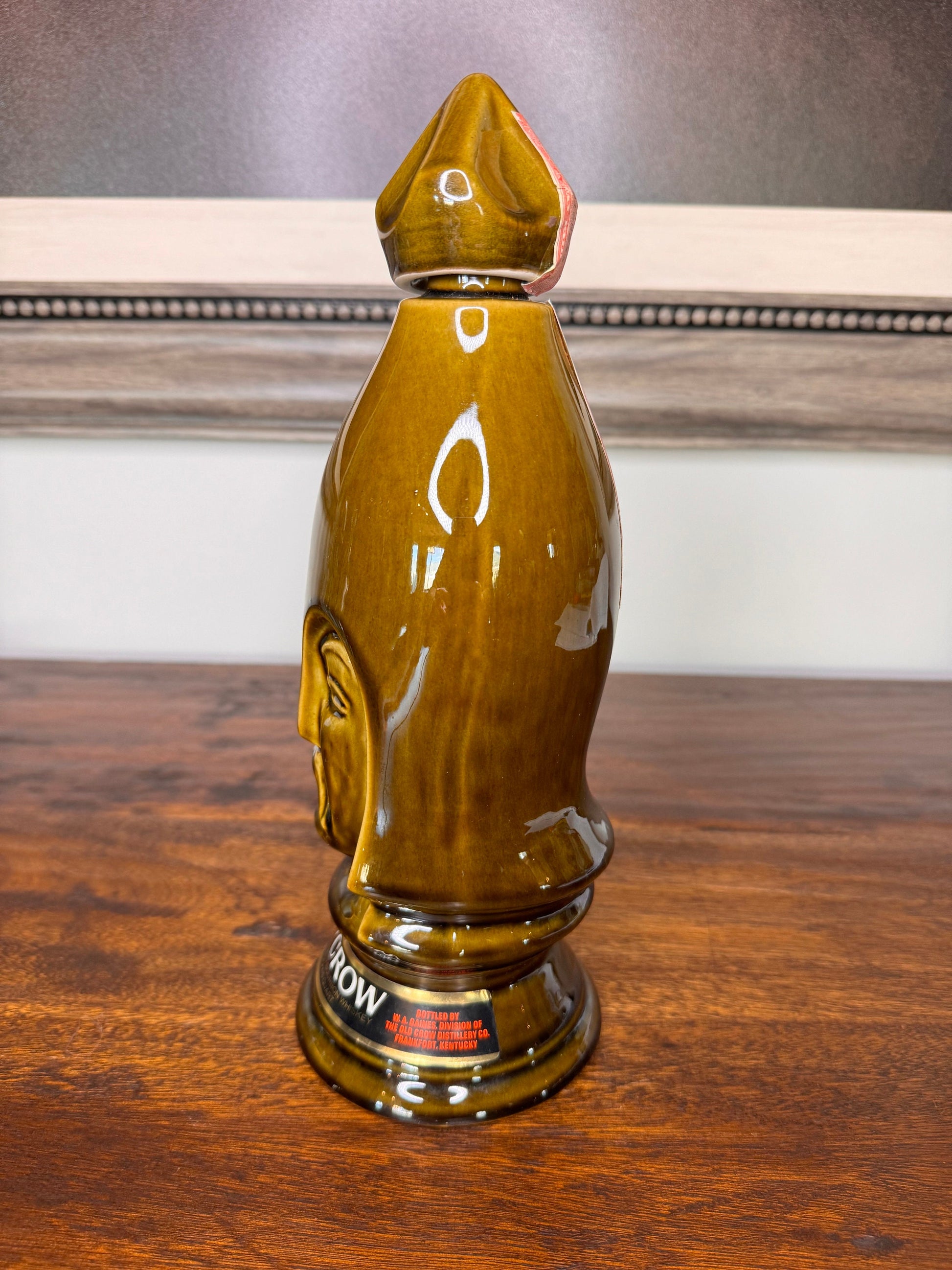 Vintage Old Crow Kentucky Bourbon Dark Pawn Chess Decanter (127)