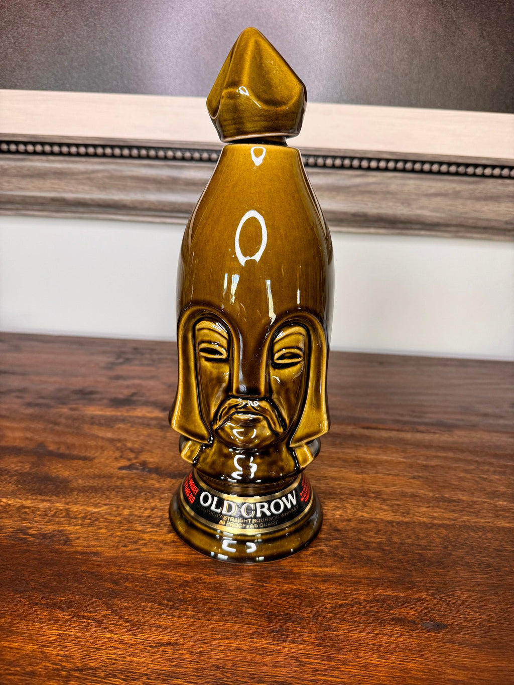 Vintage Old Crow Kentucky Bourbon Dark Pawn Chess Decanter (127)
