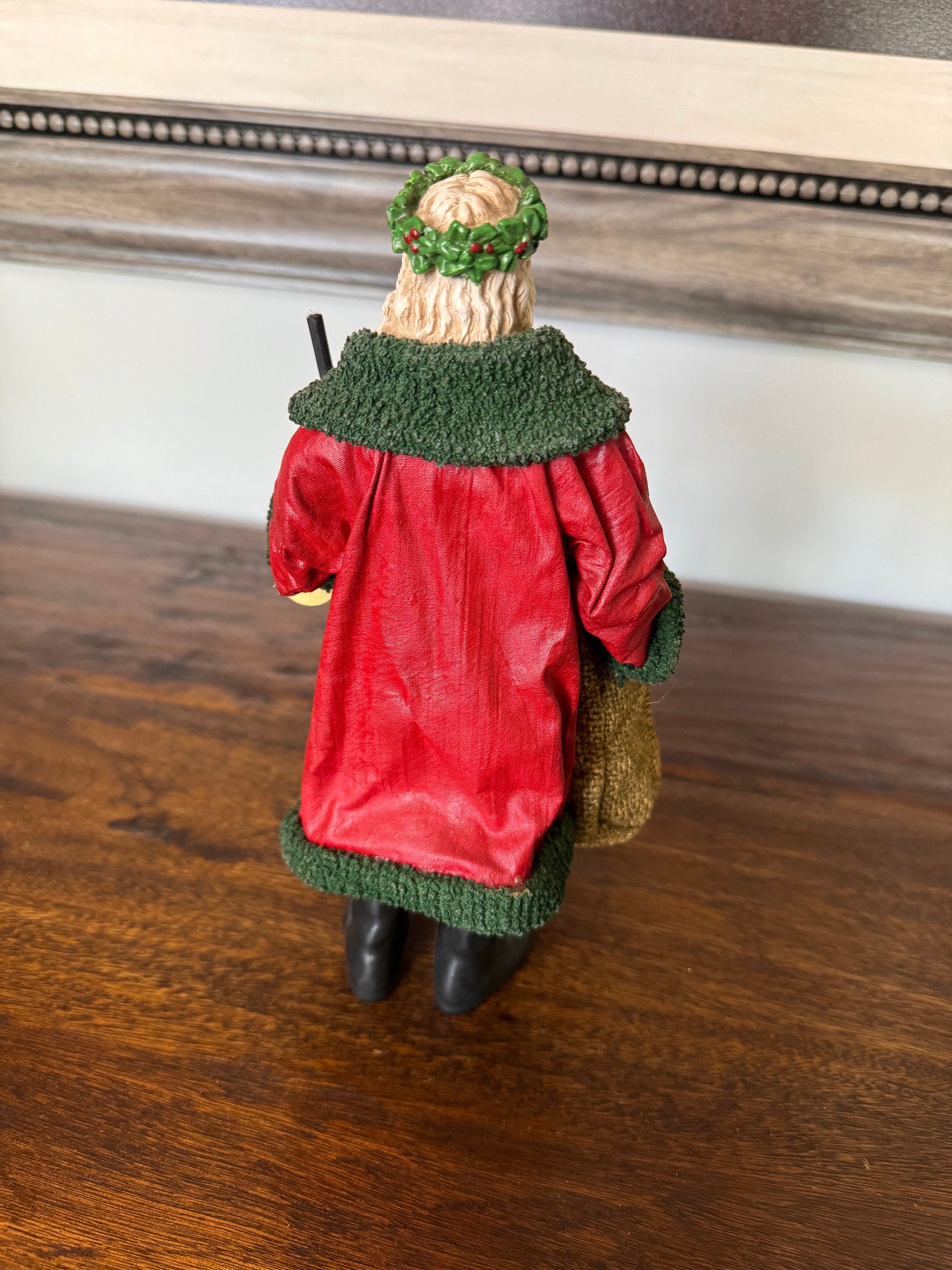 1988 Possible Dreams Clothtique Santa