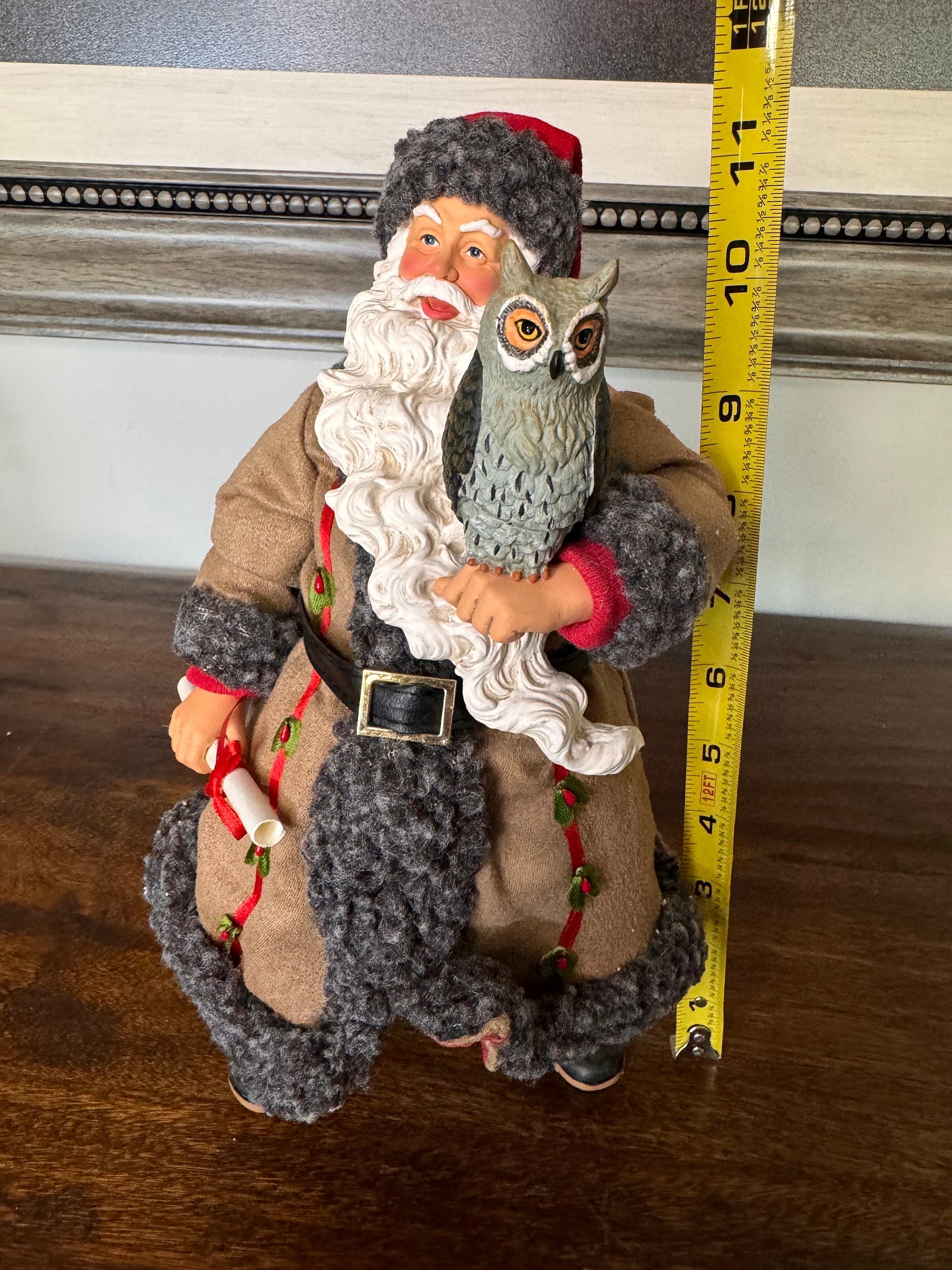 Possible Dreams Clothtique “Whoo”s Your Santa?” figurine