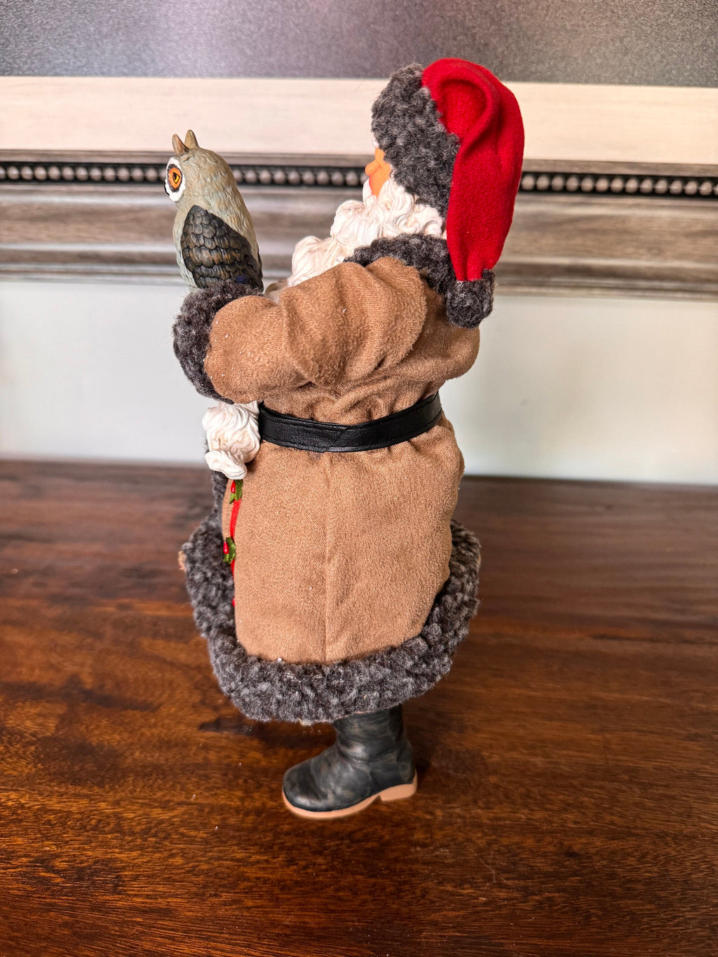 Possible Dreams Clothtique “Whoo”s Your Santa?” figurine