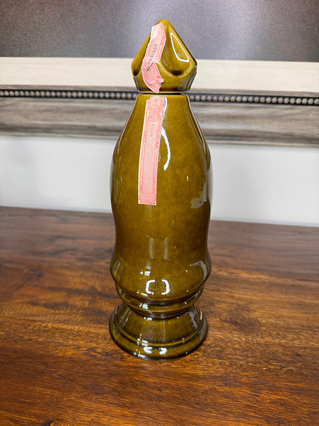Vintage Old Crow Kentucky Bourbon Dark Pawn Chess Decanter (125)