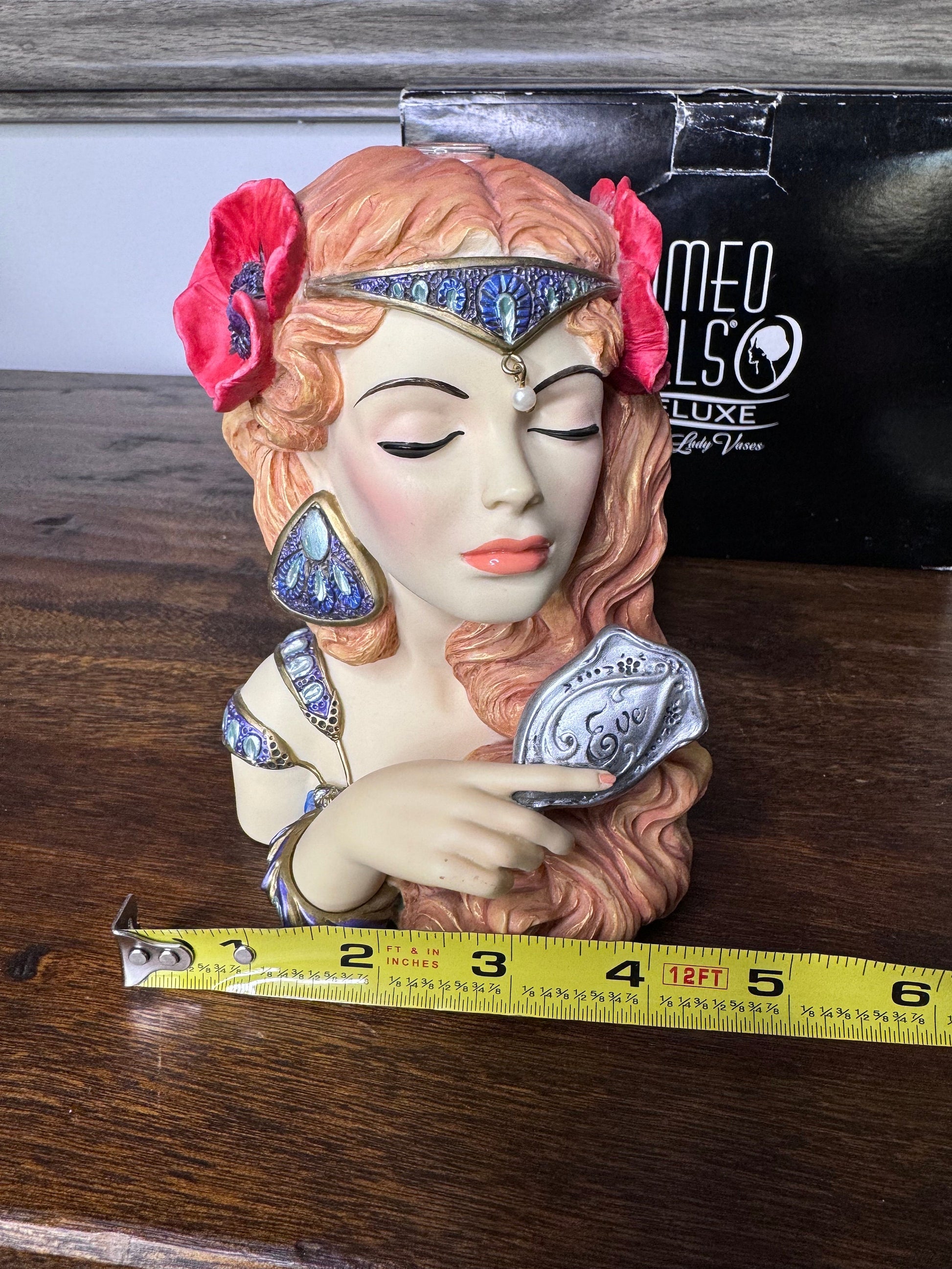 2003 Cameo Girls Lady Head Vase “Eve 1917 Brush with Beauty” with Original Box and COA