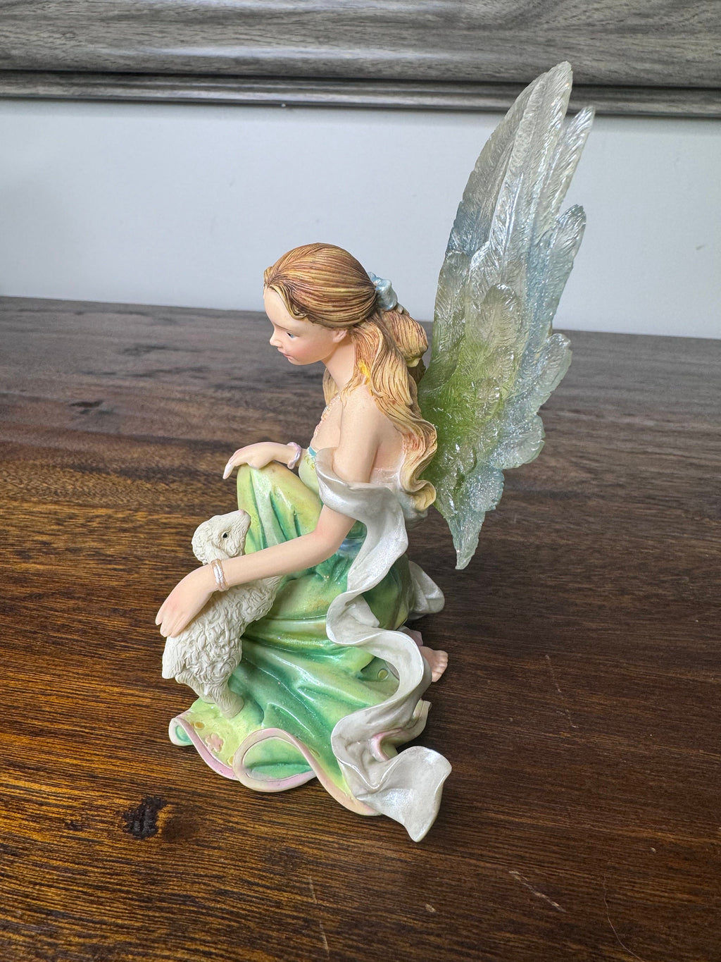 2001 Angels Around Us by Munro “ Protection” Angel