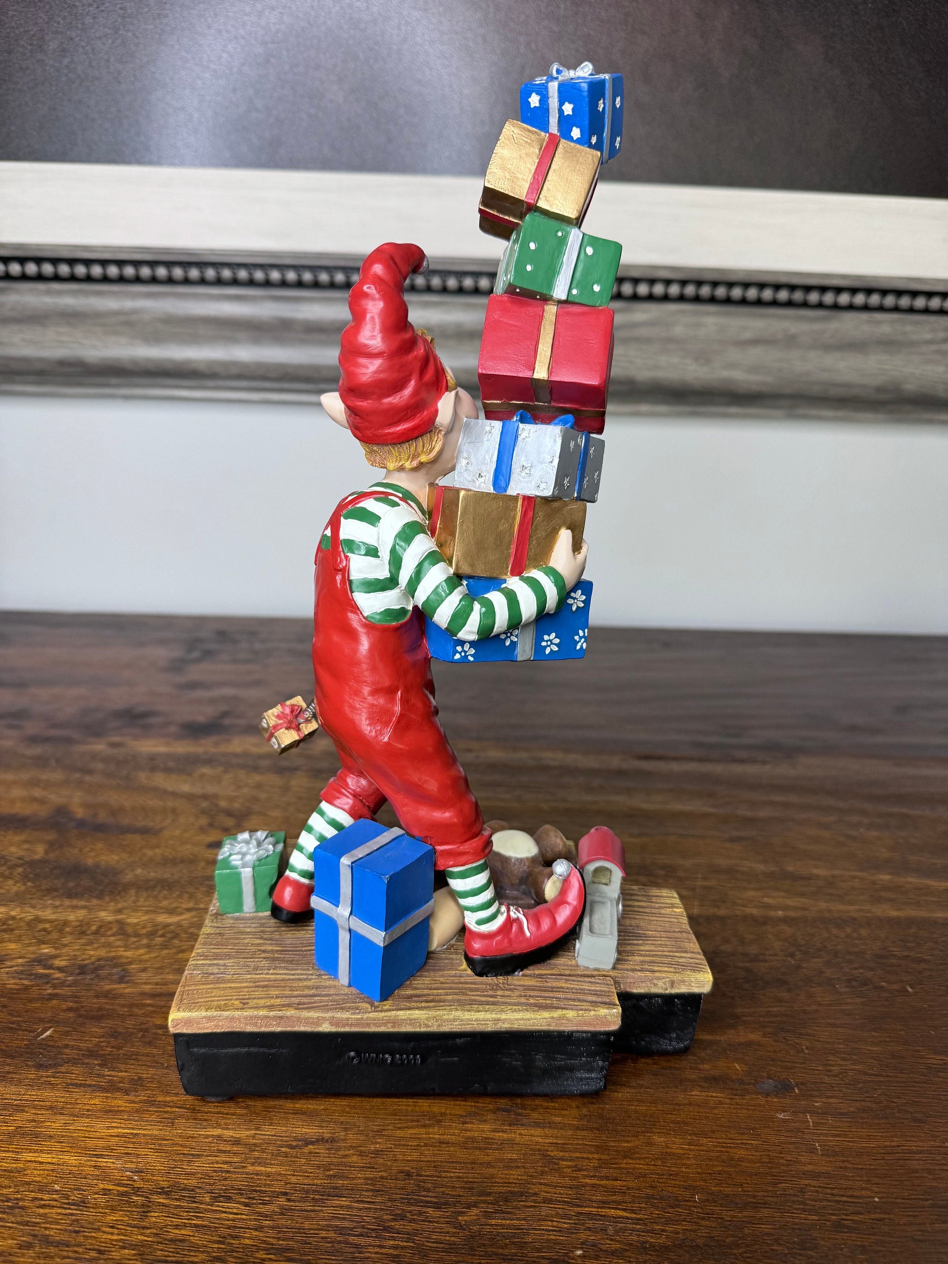 WMG 2009 12” Elf Balancing Gifts with Music/Lights