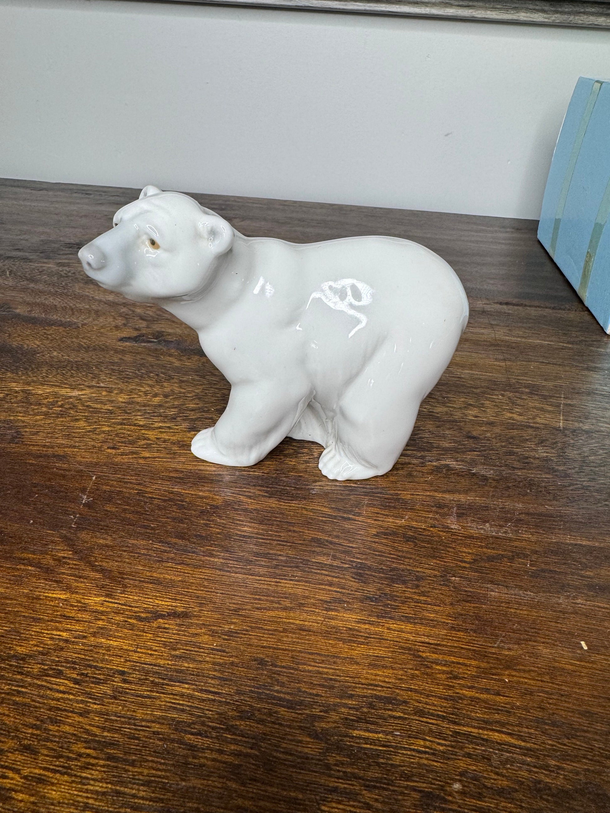 Vintage Lladro Polar Bear #1207
