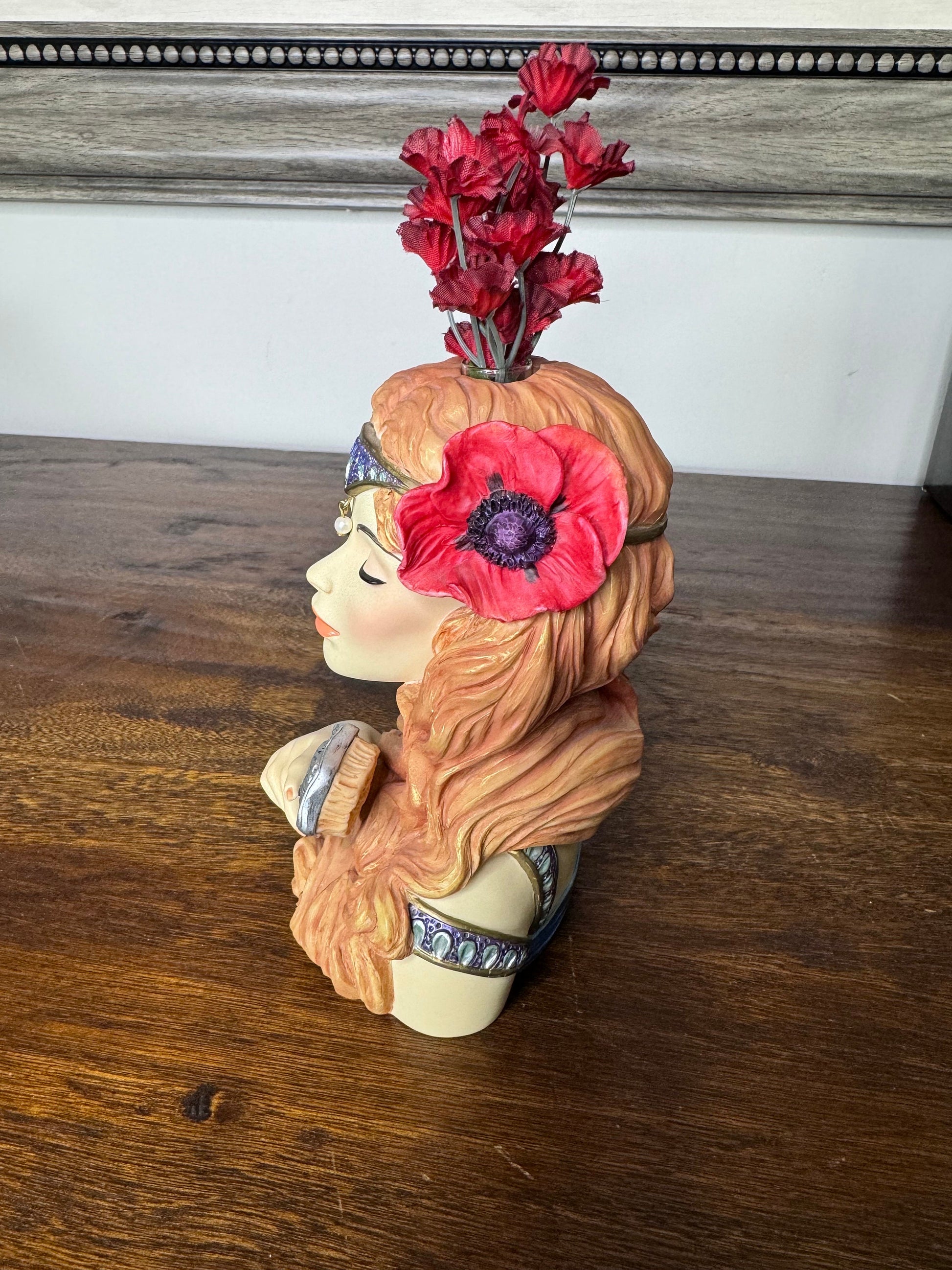 2003 Cameo Girls Lady Head Vase “Eve 1917 Brush with Beauty” with Original Box and COA