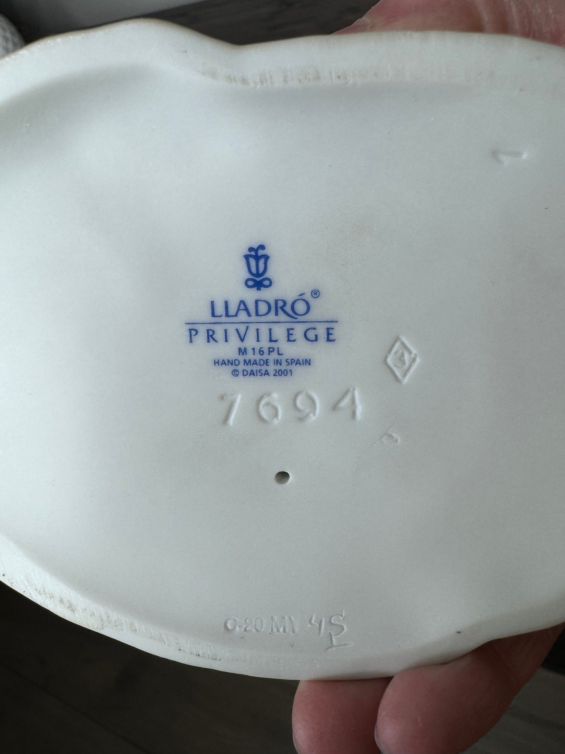 Retired Lladro Privilege Piece #7694 “Princess of Fairies
