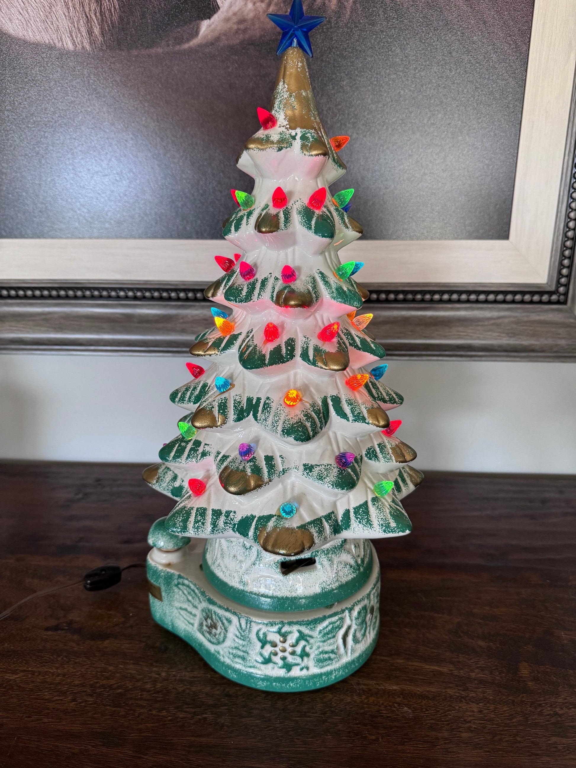 1980 Mike Wayne Distilling Co Ceramic Light Up Christmas Tree Music Box Decanter w/ Original Box