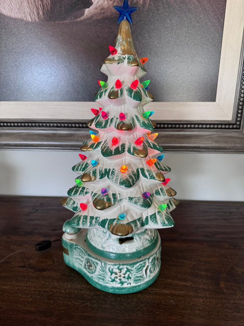 1980 Mike Wayne Distilling Co Ceramic Light Up Christmas Tree Music Box Decanter w/ Original Box