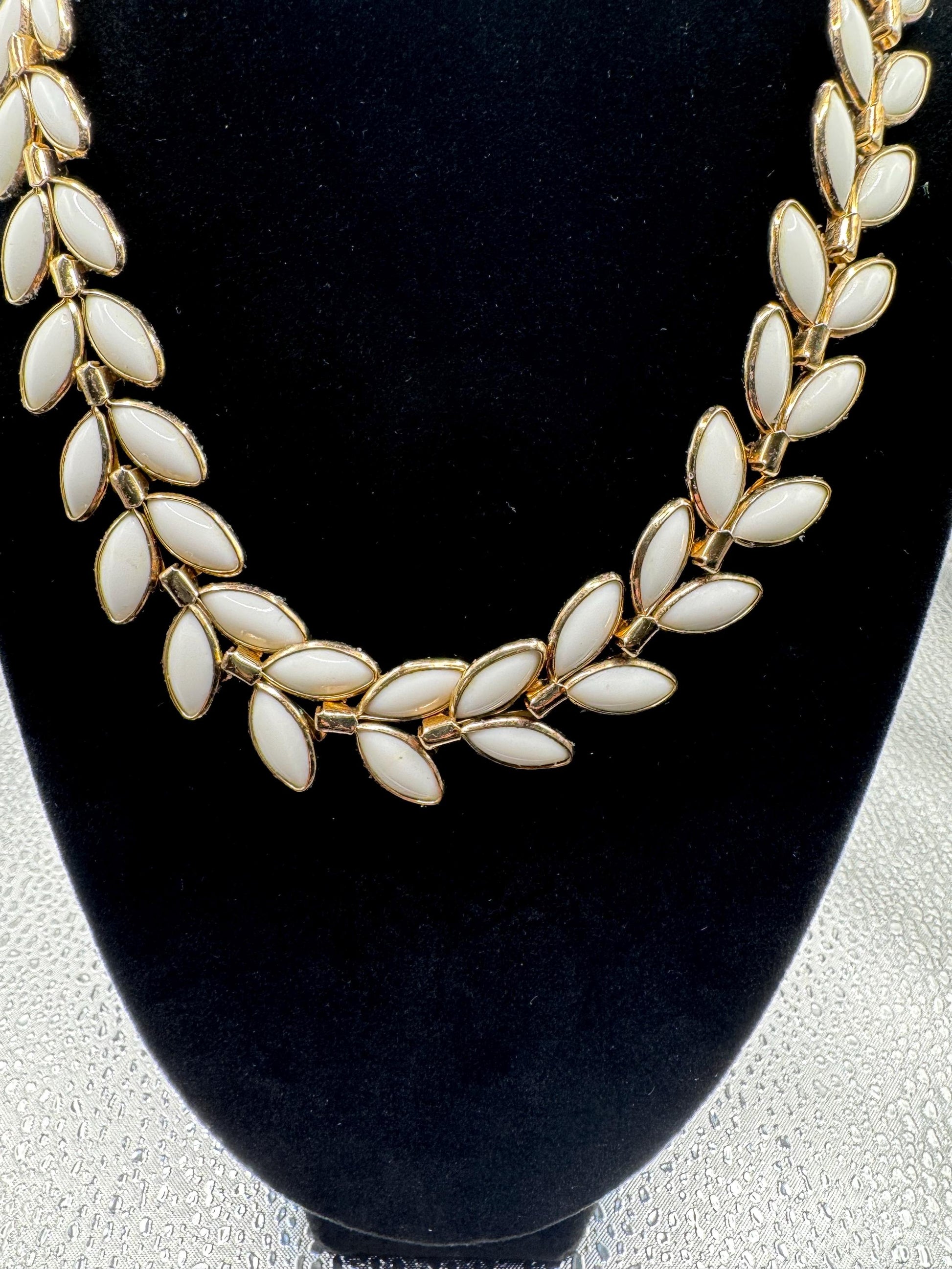 Vintage Trifari Milk Glass Leaf Choker Necklace