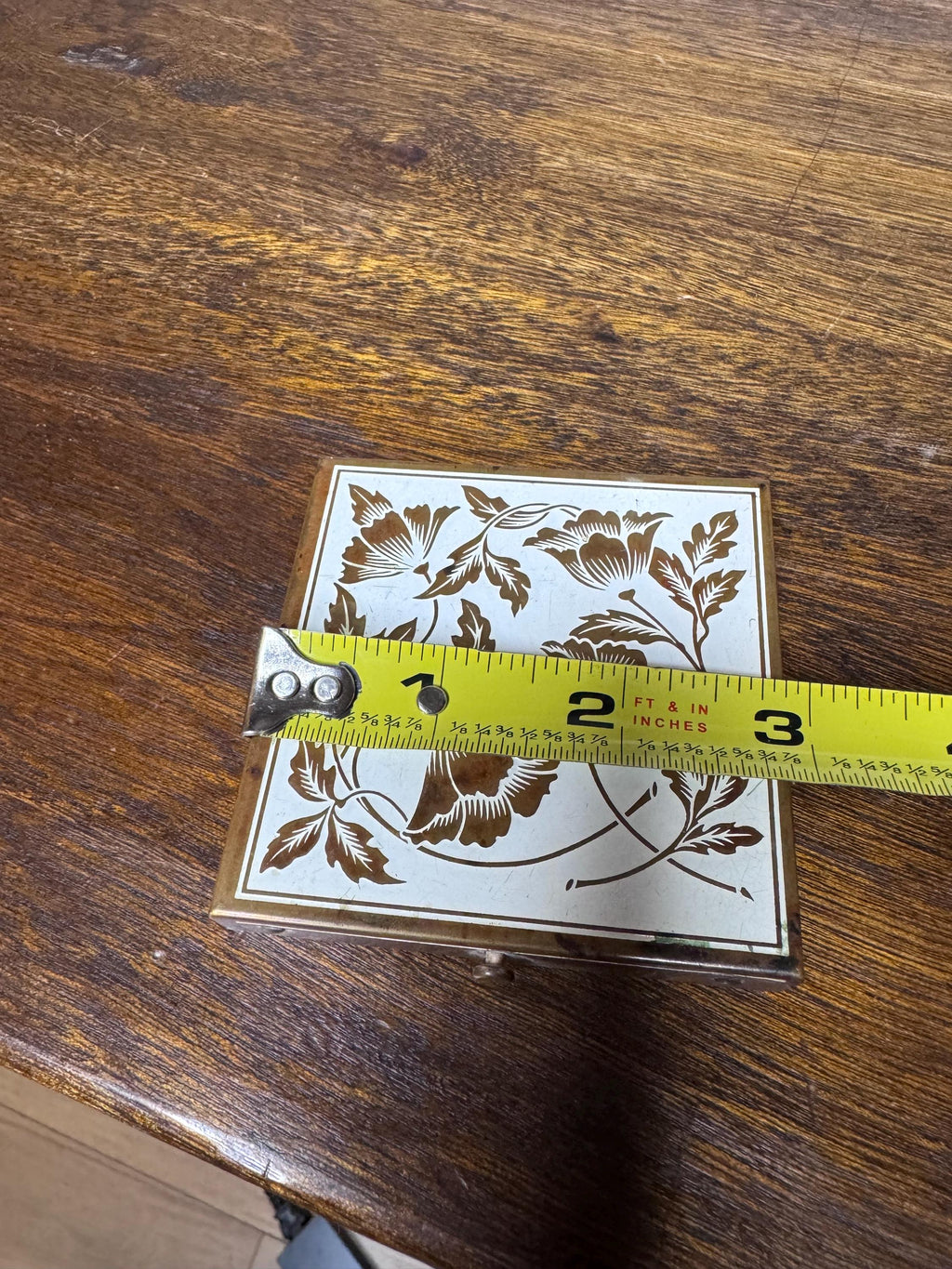 Vintage Make Up Compact