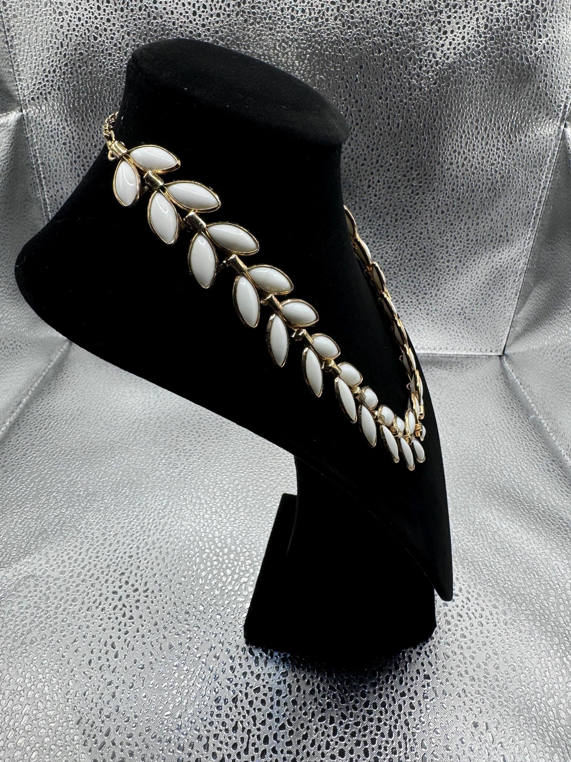 Vintage Trifari Milk Glass Leaf Choker Necklace