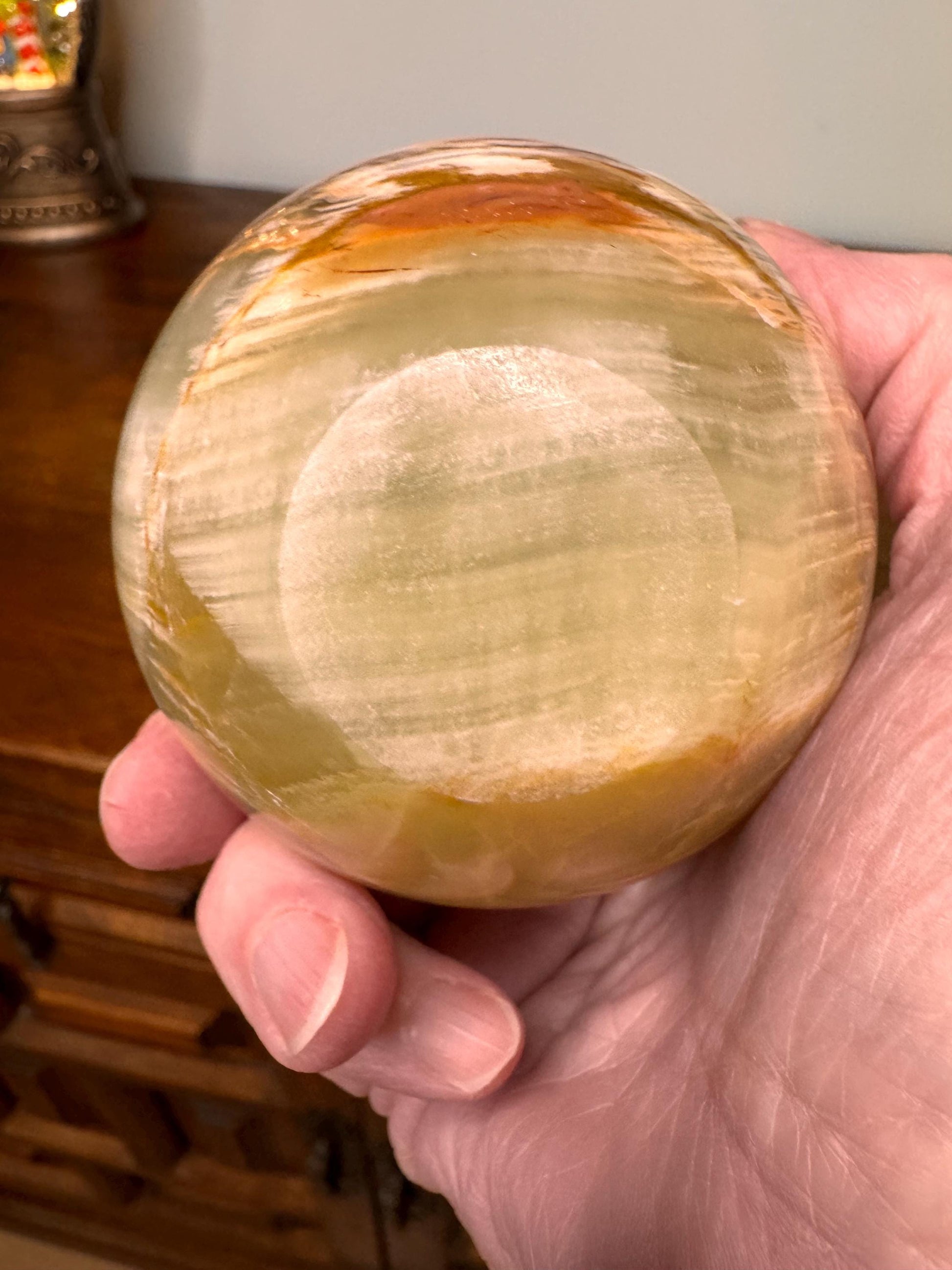 Solid Onyx Apple with Gold Toned Stem