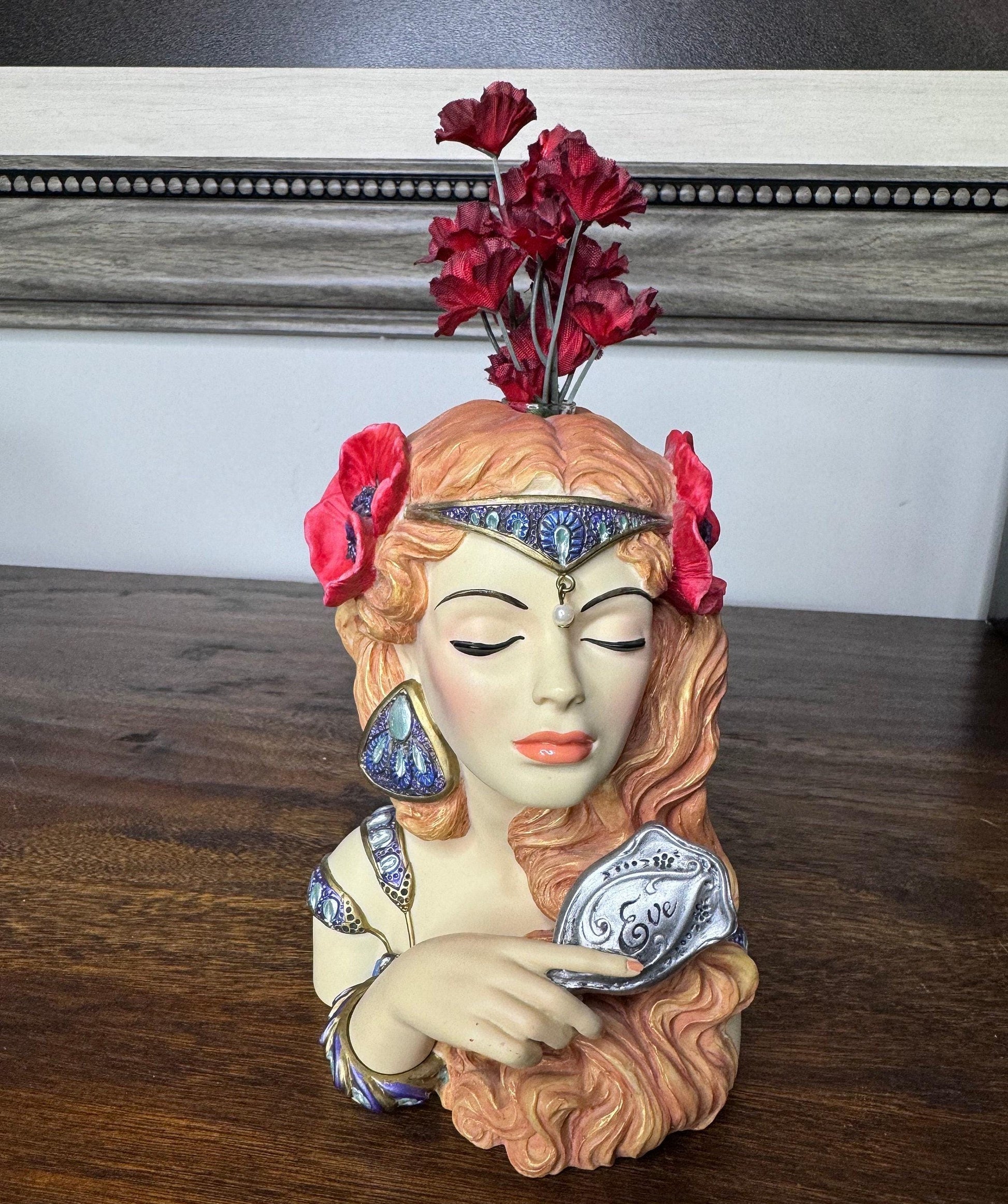 2003 Cameo Girls Lady Head Vase “Eve 1917 Brush with Beauty” with Original Box and COA