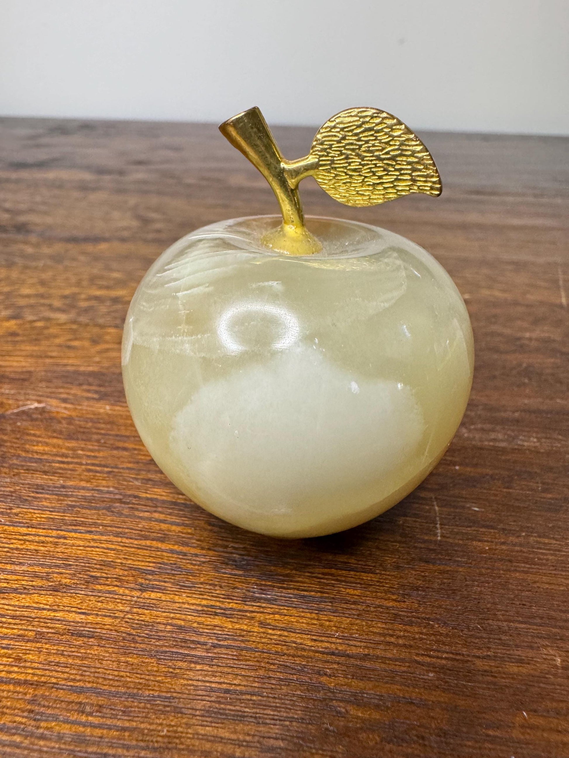 Beautiful Hand Carved Onyx Apple with Gold Toned Leaf and Stem