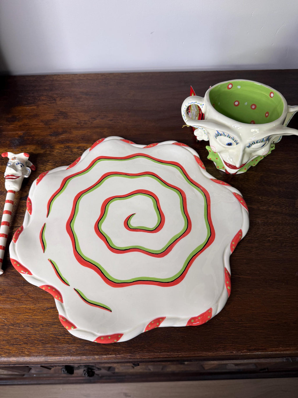 Mark Switzer Switzer-Land for Silvestri Christmas Jester Chip and Dip Set w/ Original Packaging and Tag.