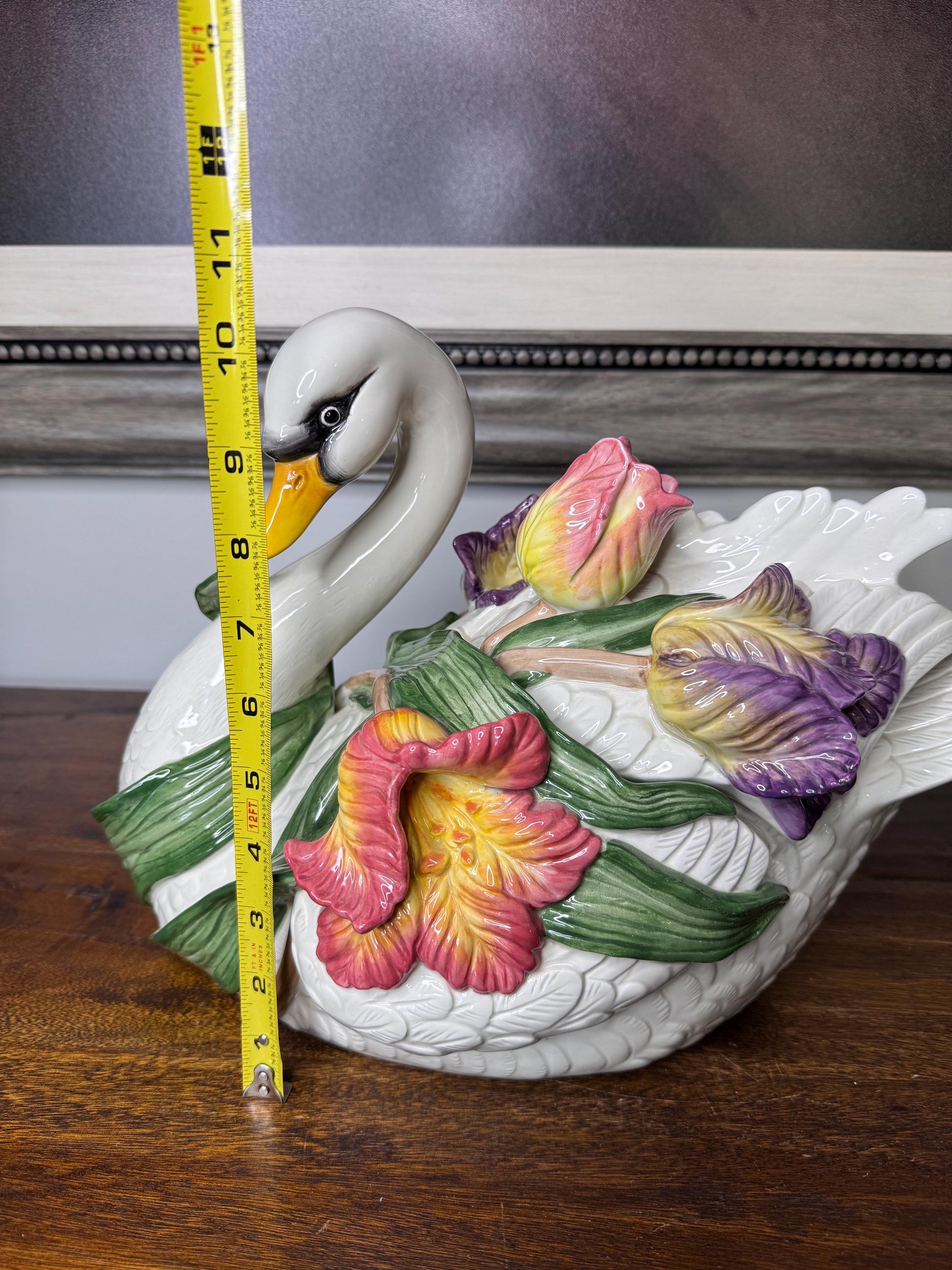 Vintage Fitz and Floyd Tulip Swan Tureen. NO LADEL
