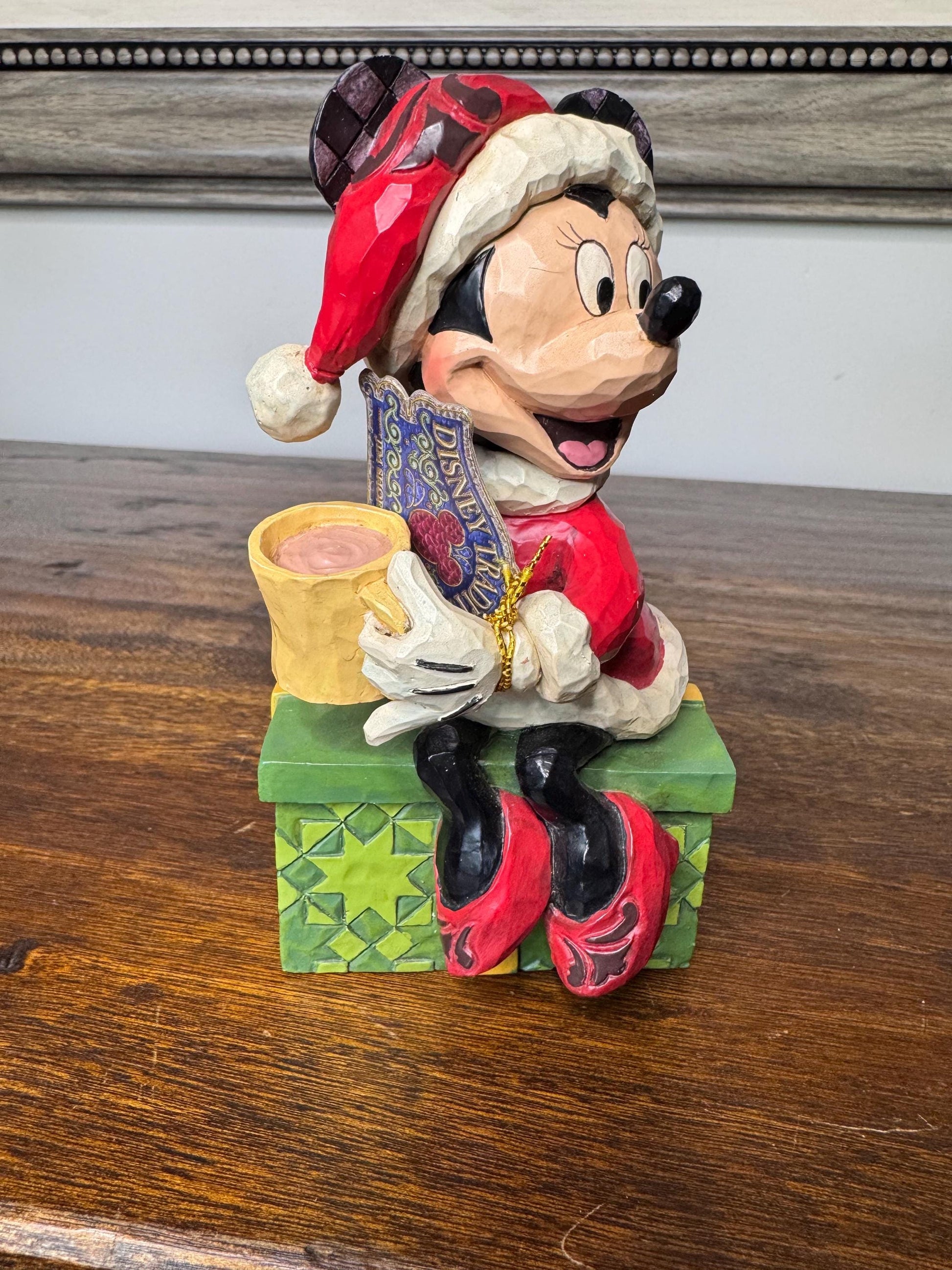 Enesco Disney Showcase Minnie Mouse “Chocolate Delight” w/ Orginal Box