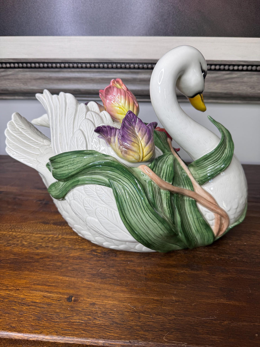 Vintage Fitz and Floyd Tulip Swan Tureen. NO LADEL