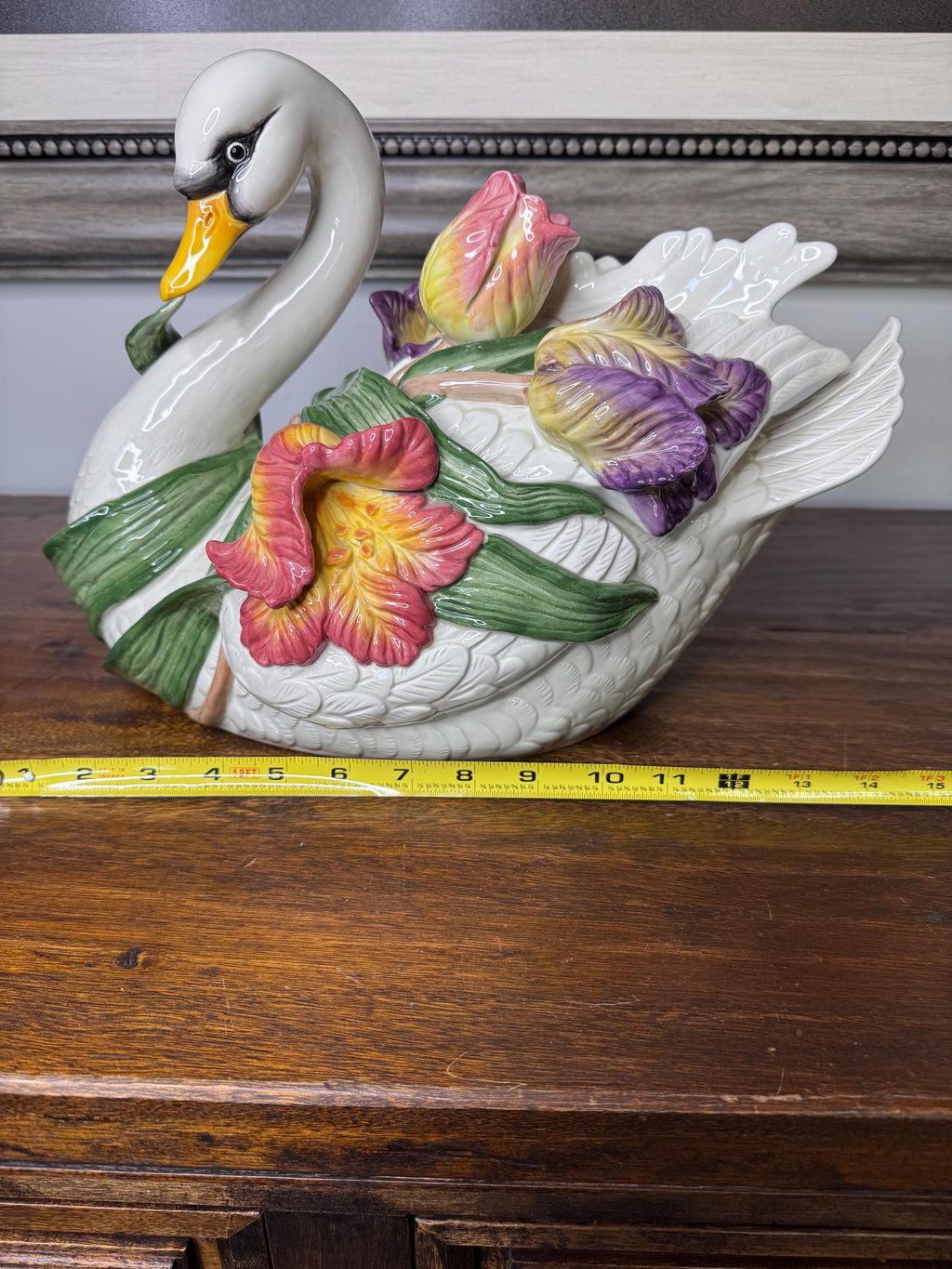 Vintage Fitz and Floyd Tulip Swan Tureen. NO LADEL
