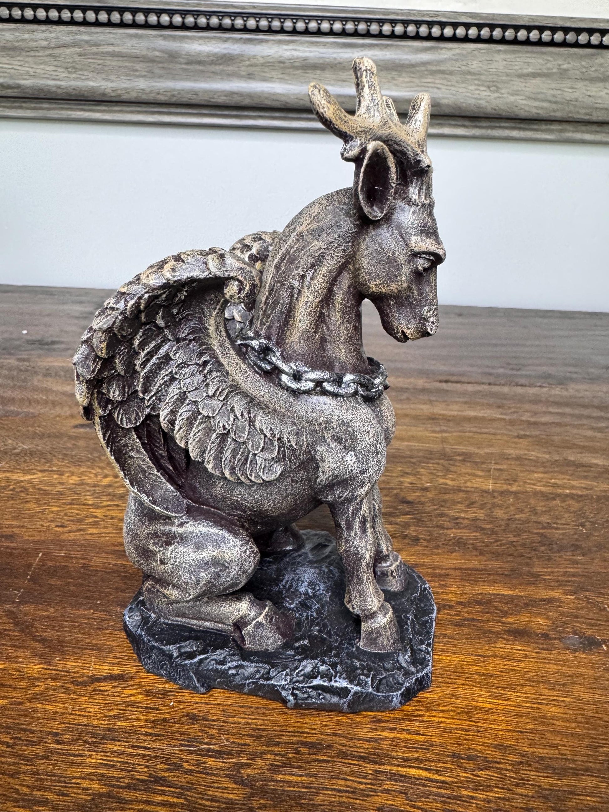 Brand NIB Stag Forest Gargoyle Figurine