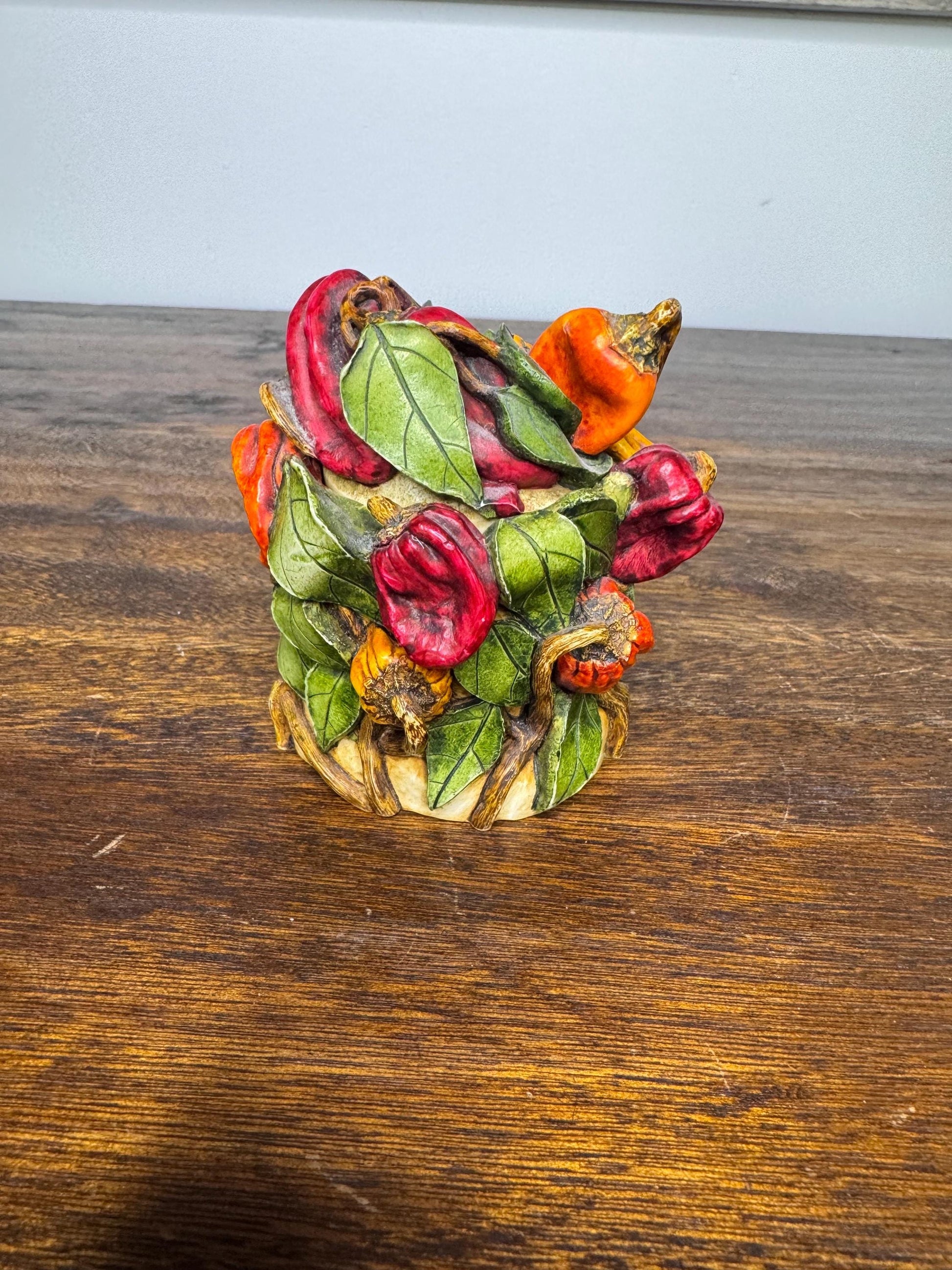 1999 Harmony Kingdom Lord Byron’s Harmony Garden “Hot Pepper” Treasure Box