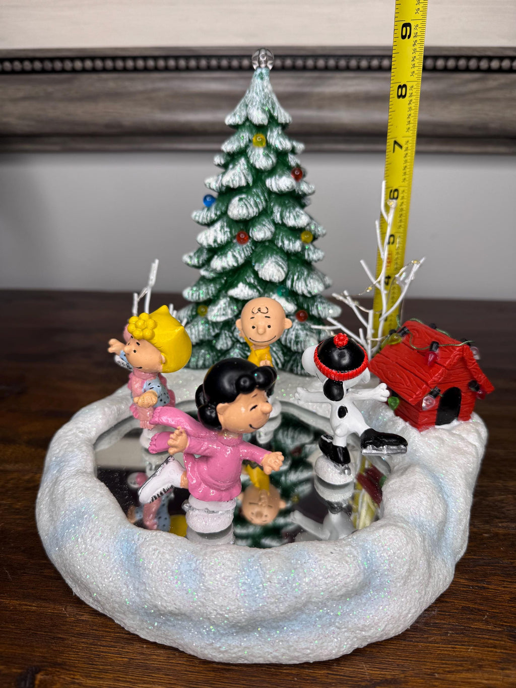 Peanuts Skating Pond Musical LED Figurine