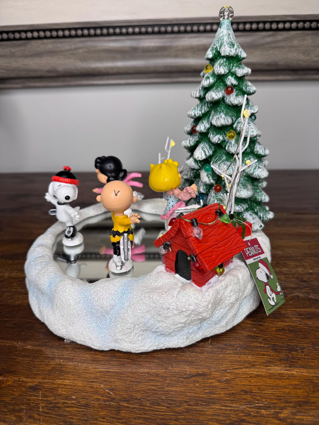 Peanuts Skating Pond Musical LED Figurine