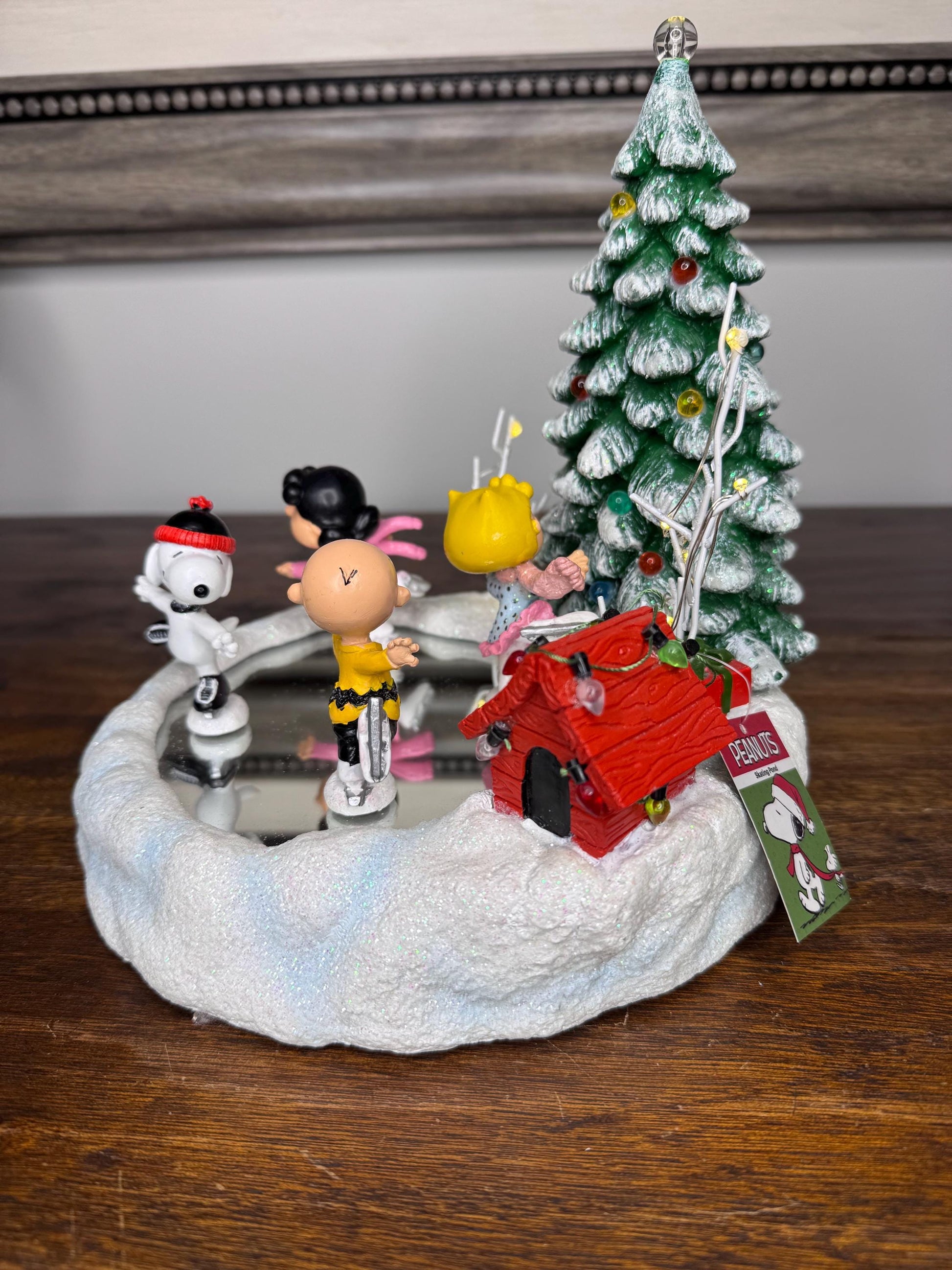 Peanuts Skating Pond Musical LED Figurine