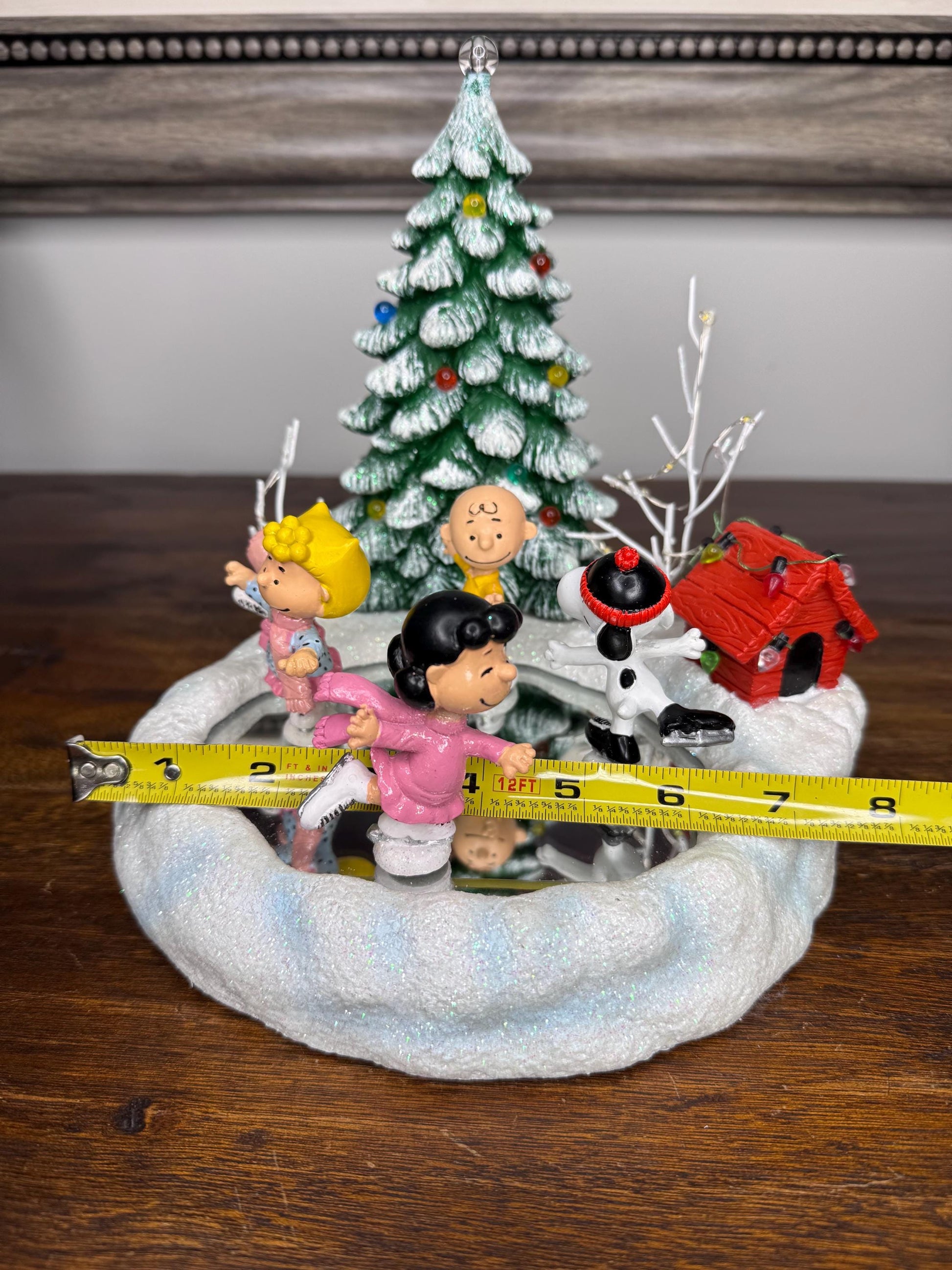 Peanuts Skating Pond Musical LED Figurine