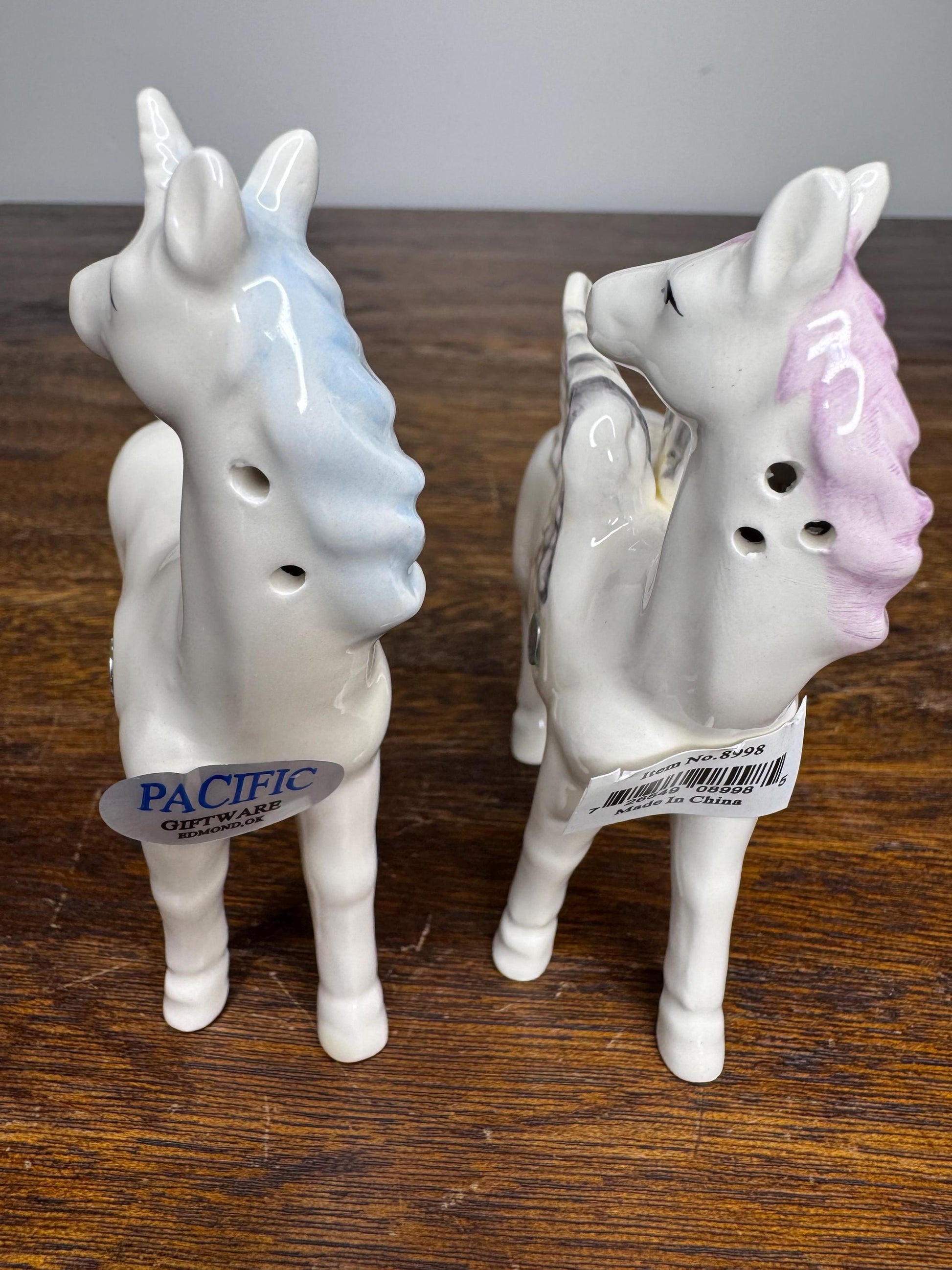 NIB Kissing Unicorn Salt and Pepper Shakers