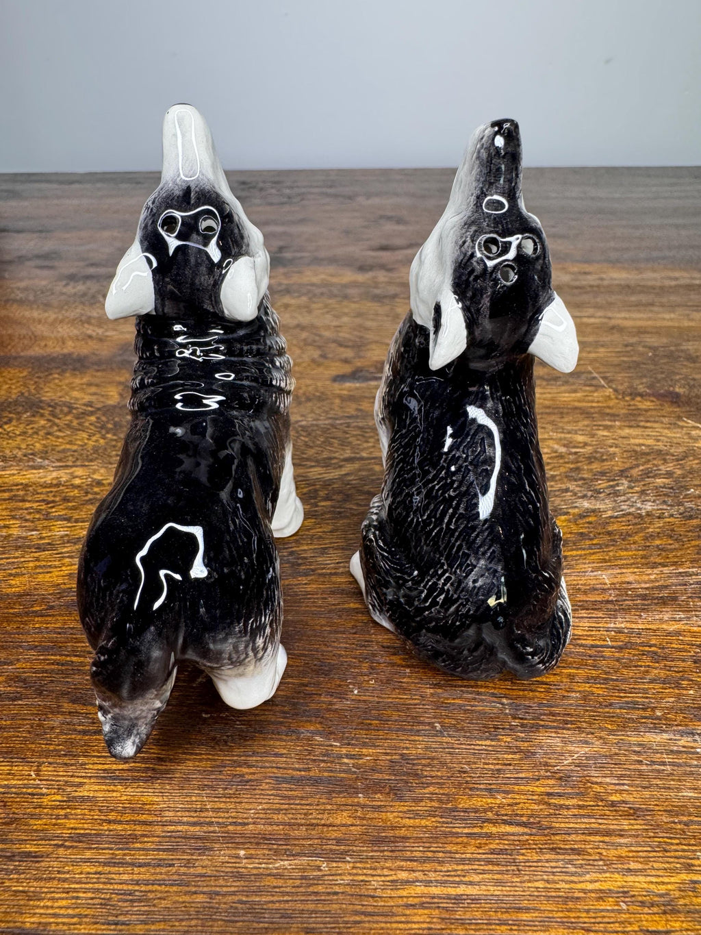 NIB Howling Wolf Salt and Pepper Shakers