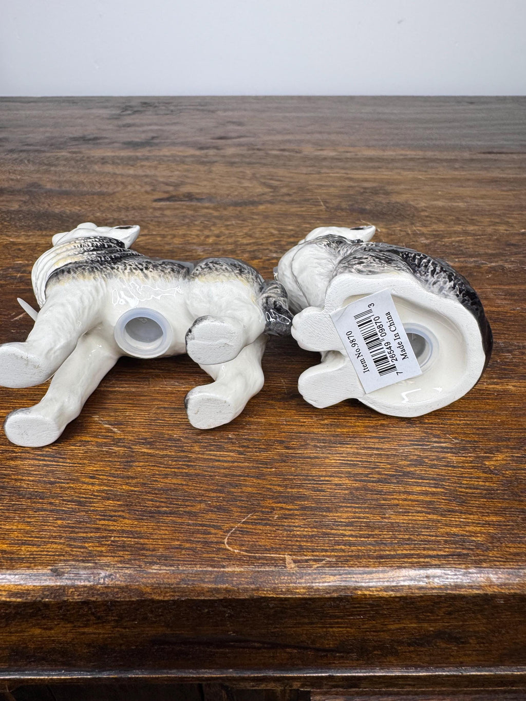 NIB Howling Wolf Salt and Pepper Shakers