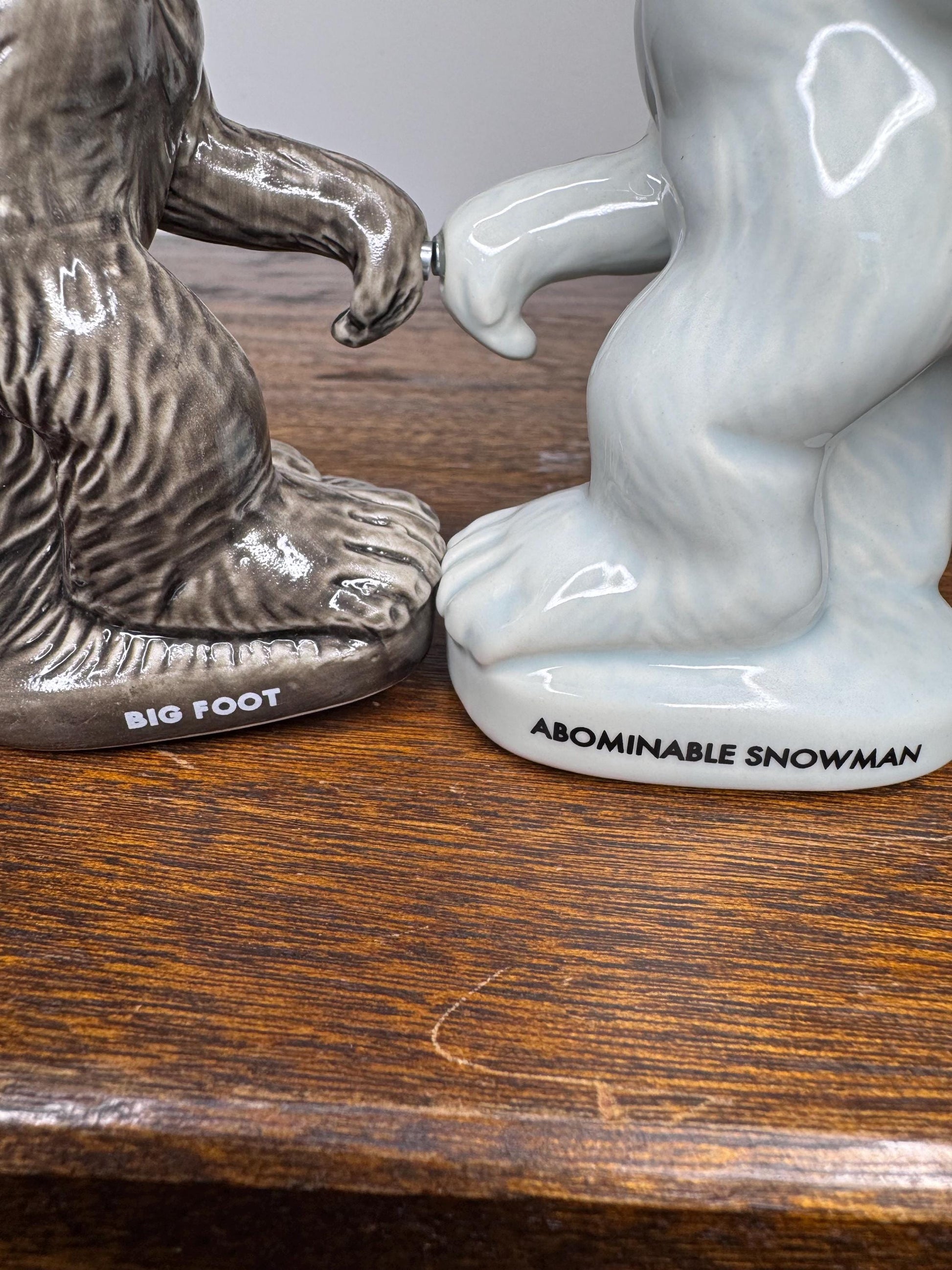 NIB Bigfoot and Yeti Magnetic Salt and Pepper Shakers