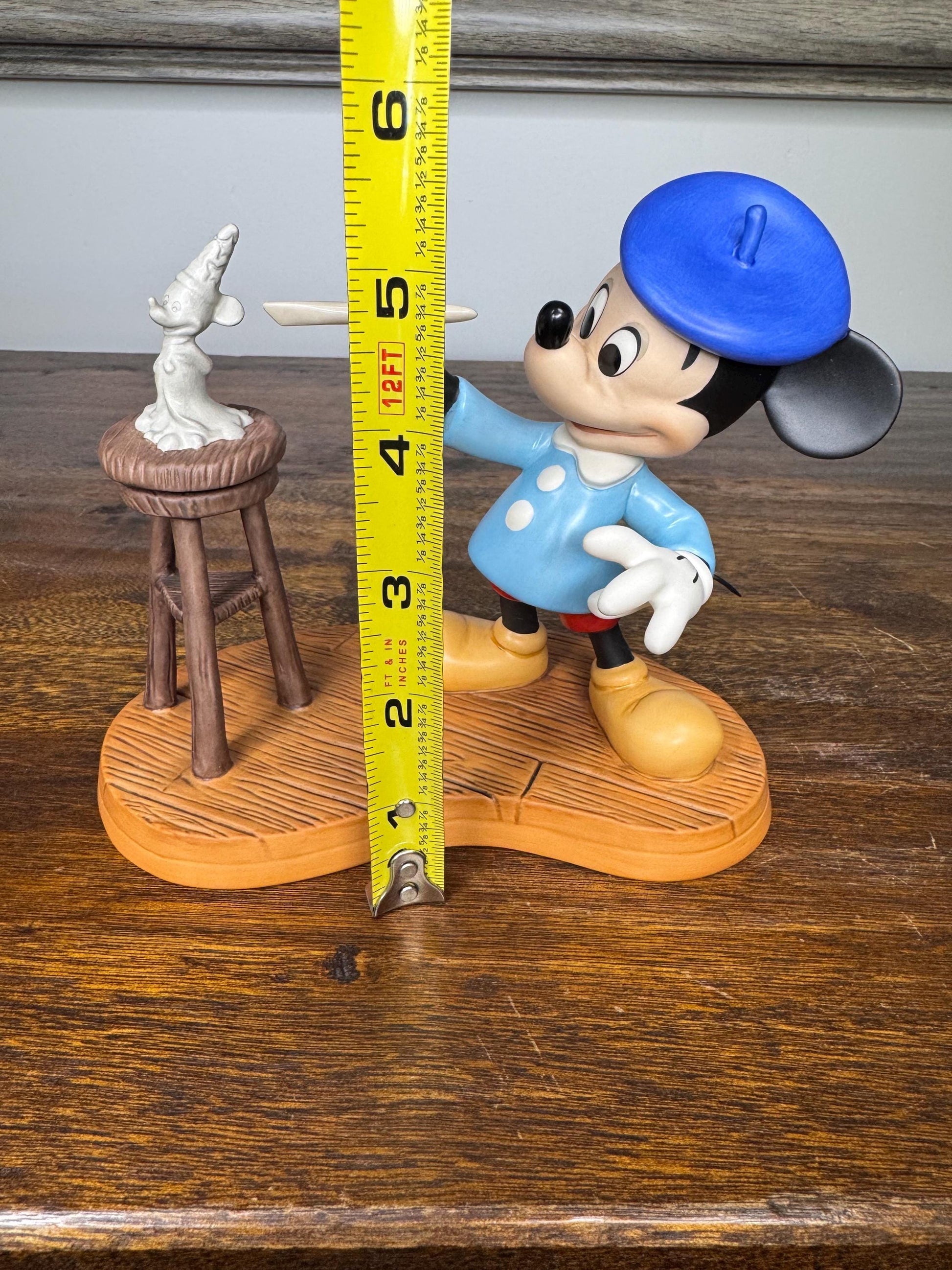 Walt Disney Classic Collection Micky Mouse “Creating a Masterpiece” w/ Original Box and COA