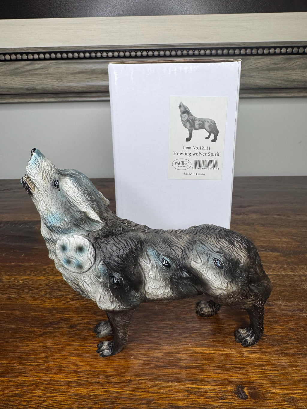 NIB Wolf Spirit Howling Wolf Figurine