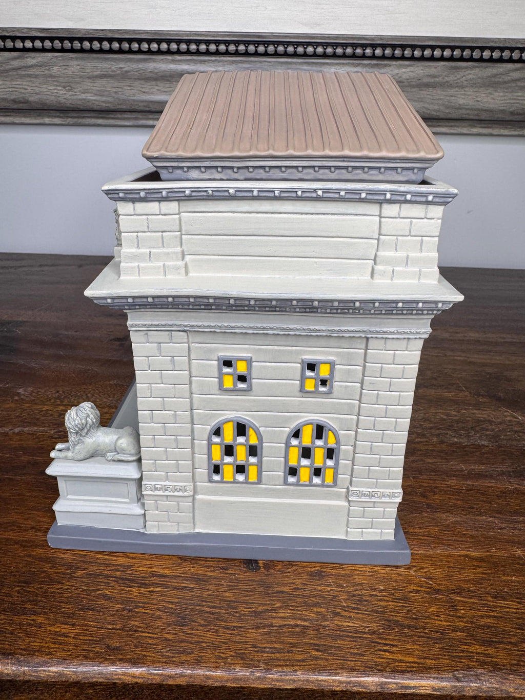 Dept 56 Ghostbusters Public Library w/ Original Box