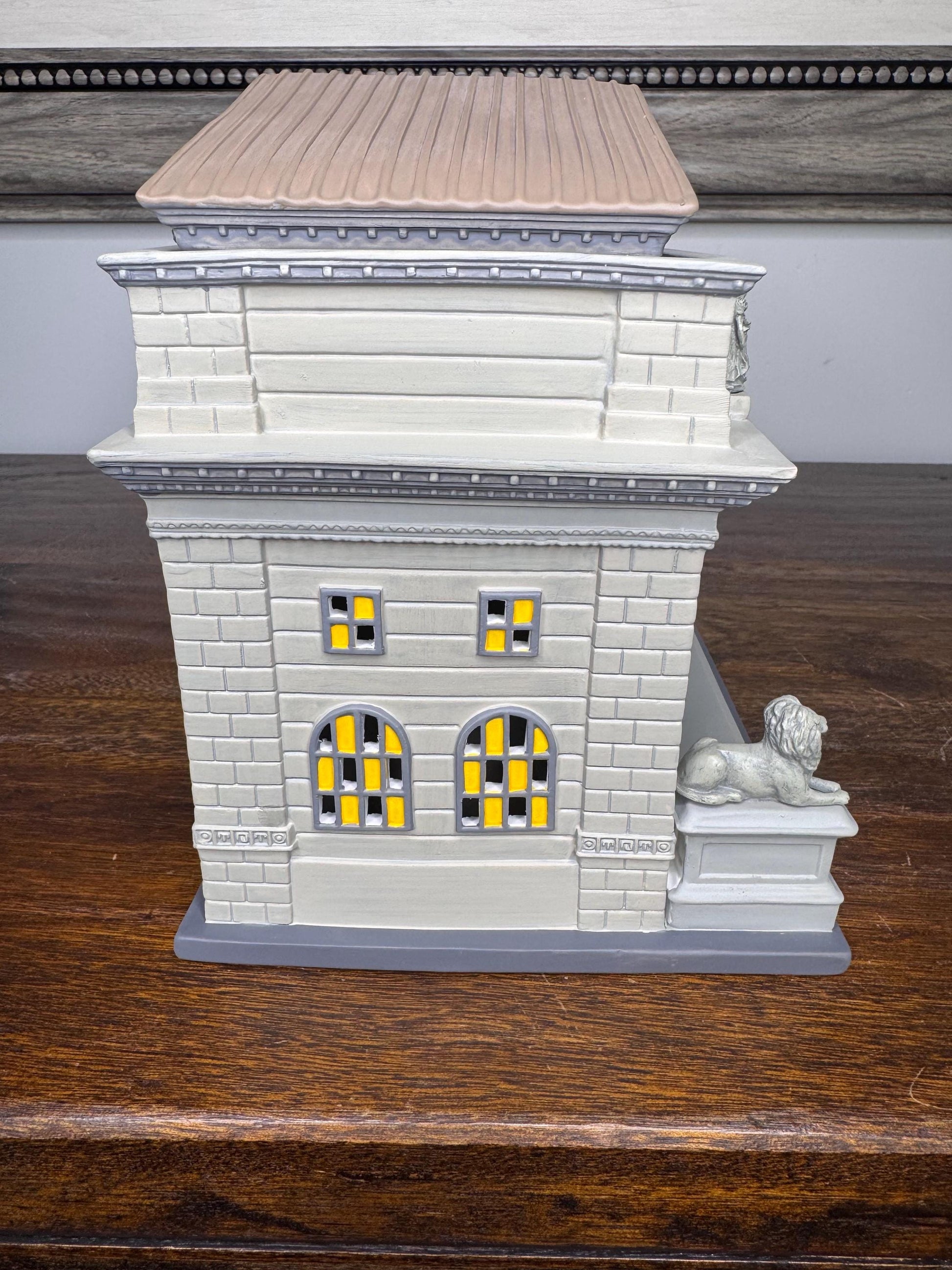 Dept 56 Ghostbusters Public Library w/ Original Box