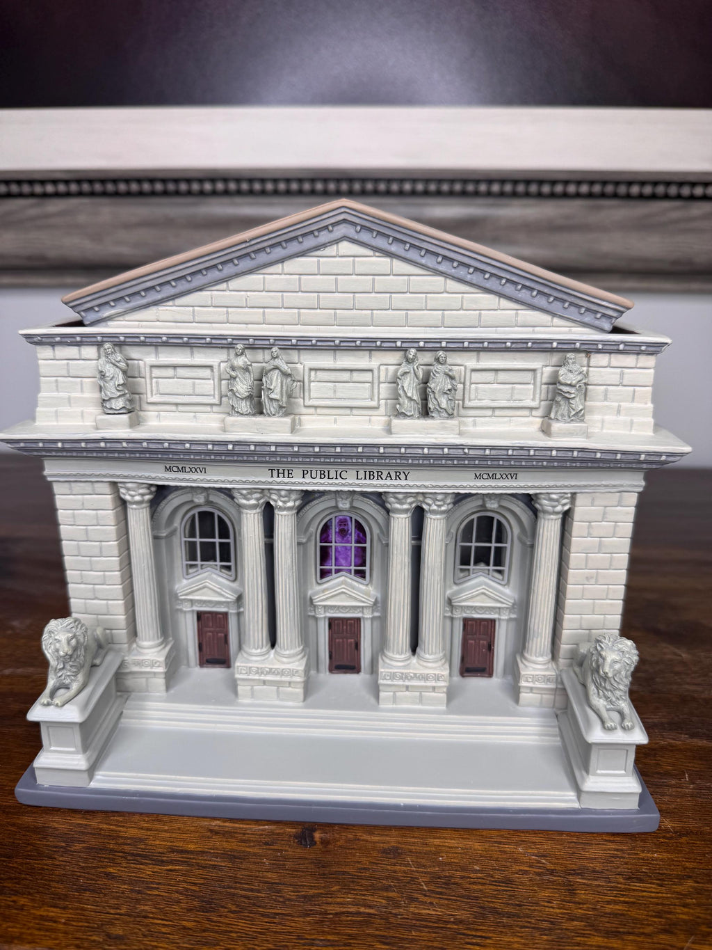 Dept 56 Ghostbusters Public Library w/ Original Box