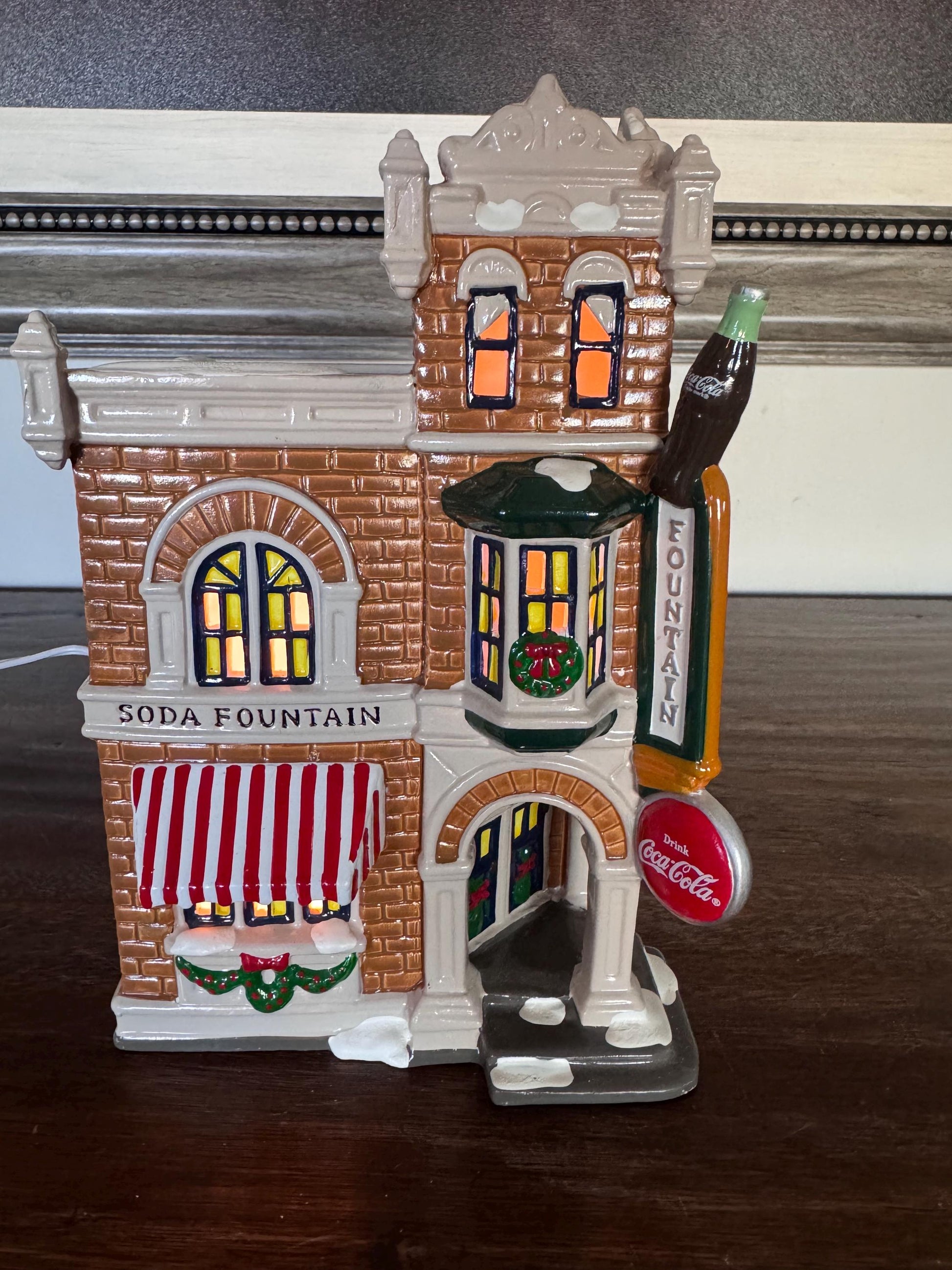 Retired Dept 56 Snow Village Coca Cola Corner Drugstore w/ Original Box