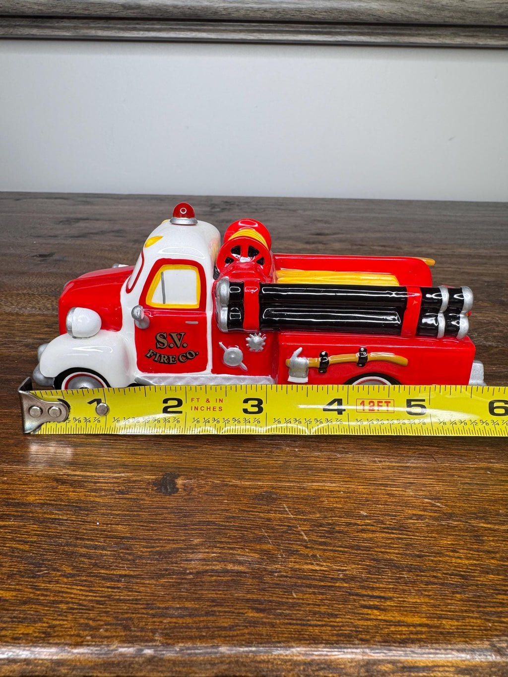 Retired Dept 56 Snow Village Fire Truck w/ Original Box