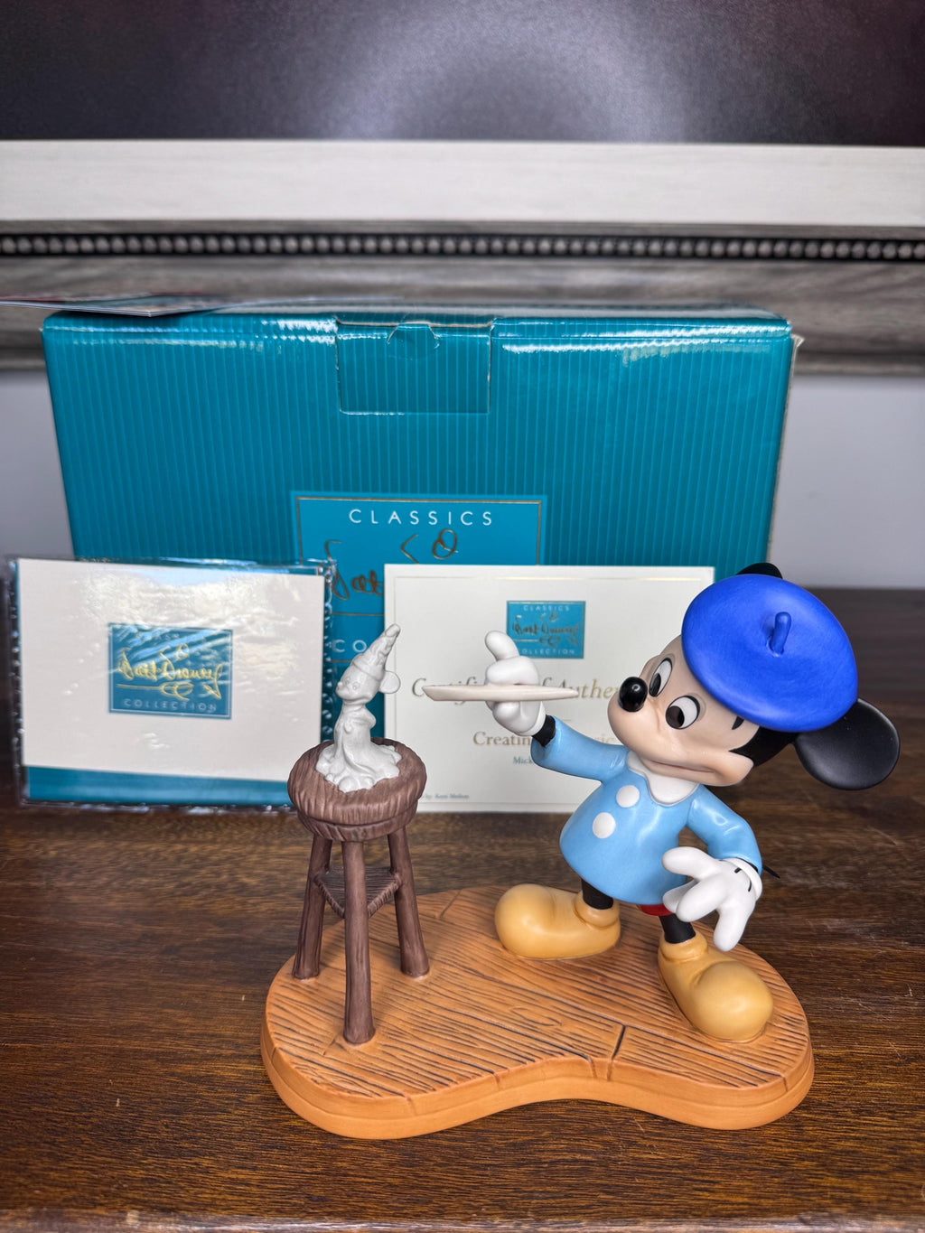 Walt Disney Classic Collection Micky Mouse “Creating a Masterpiece” w/ Original Box and COA