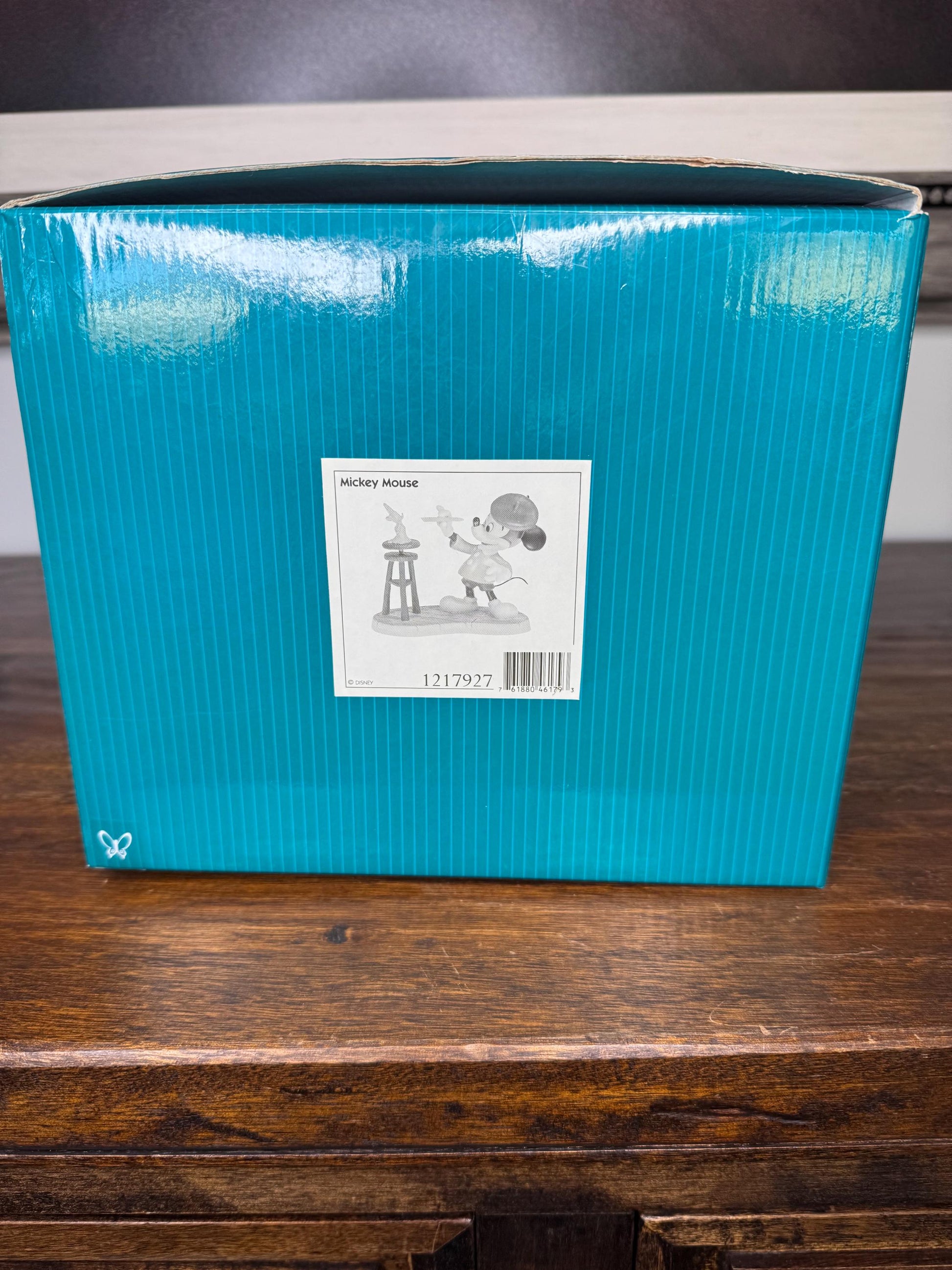 Walt Disney Classic Collection Micky Mouse “Creating a Masterpiece” w/ Original Box and COA