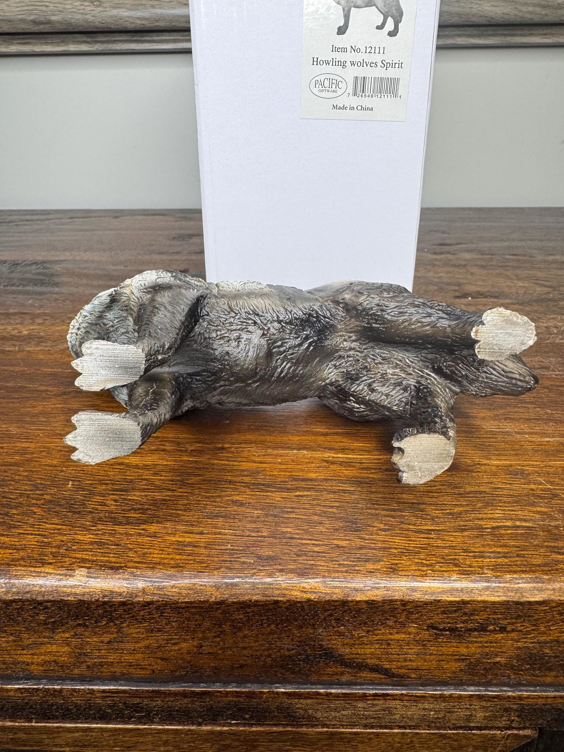 NIB Wolf Spirit Howling Wolf Figurine