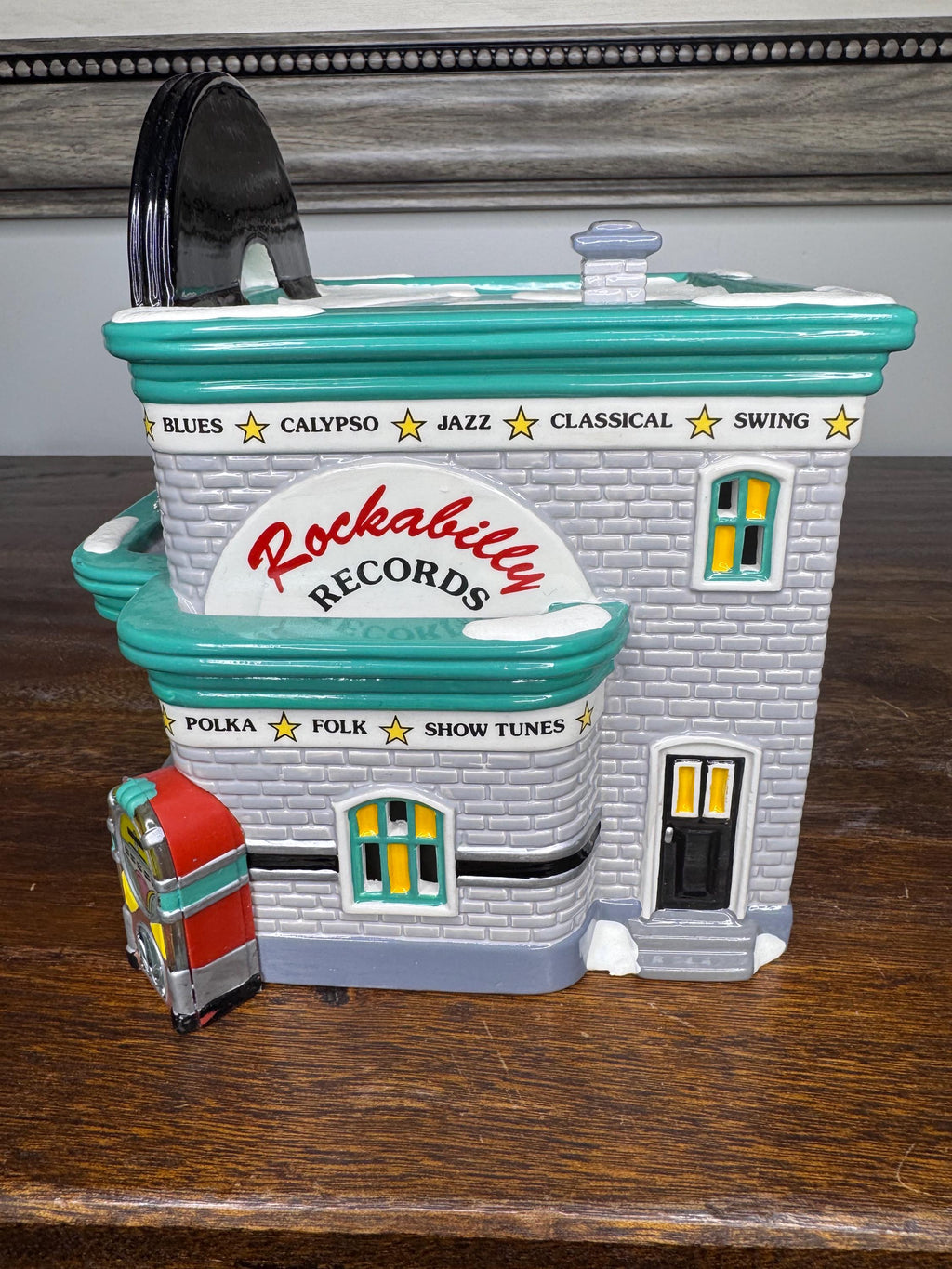Retired Dept 56 Snow Village Rockabilly Records Light Up Building With Original Box