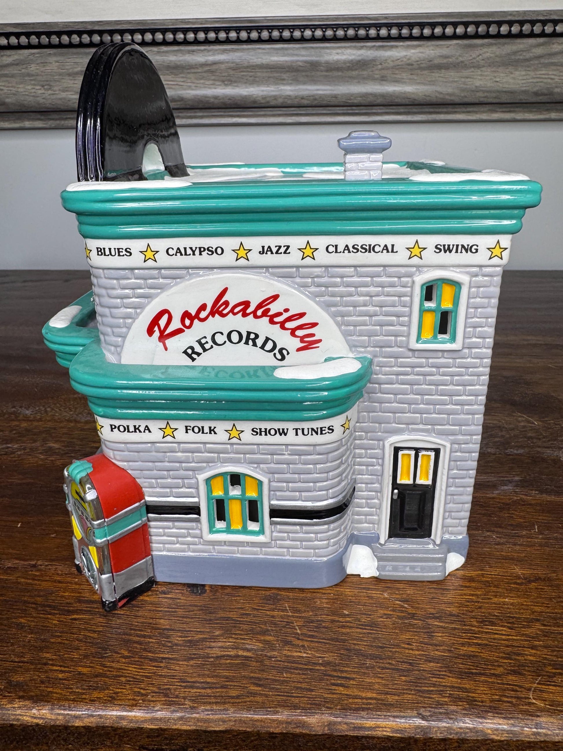 Retired Dept 56 Snow Village Rockabilly Records Light Up Building With Original Box